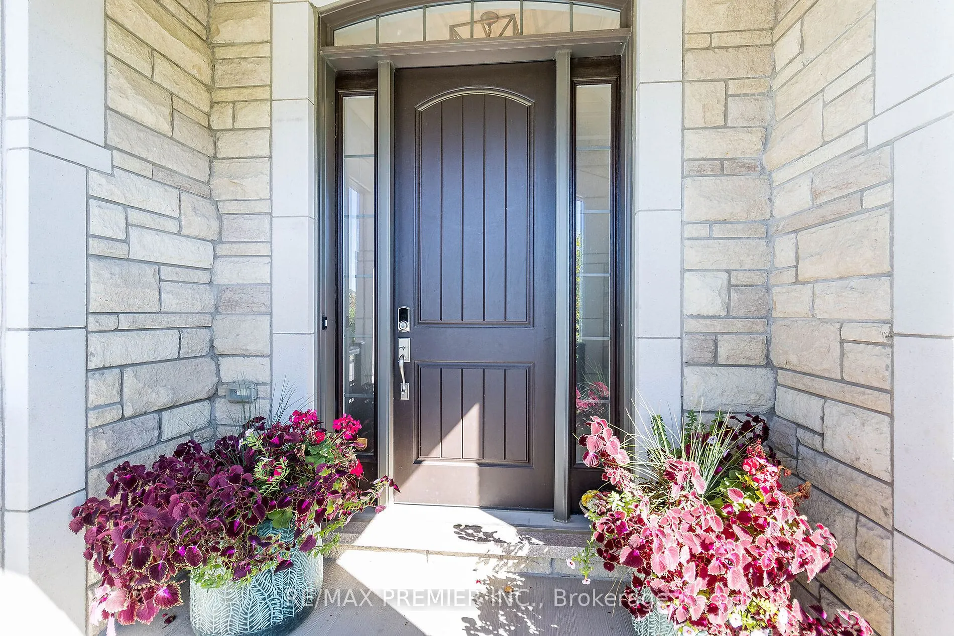 23 Grace Lake Crt