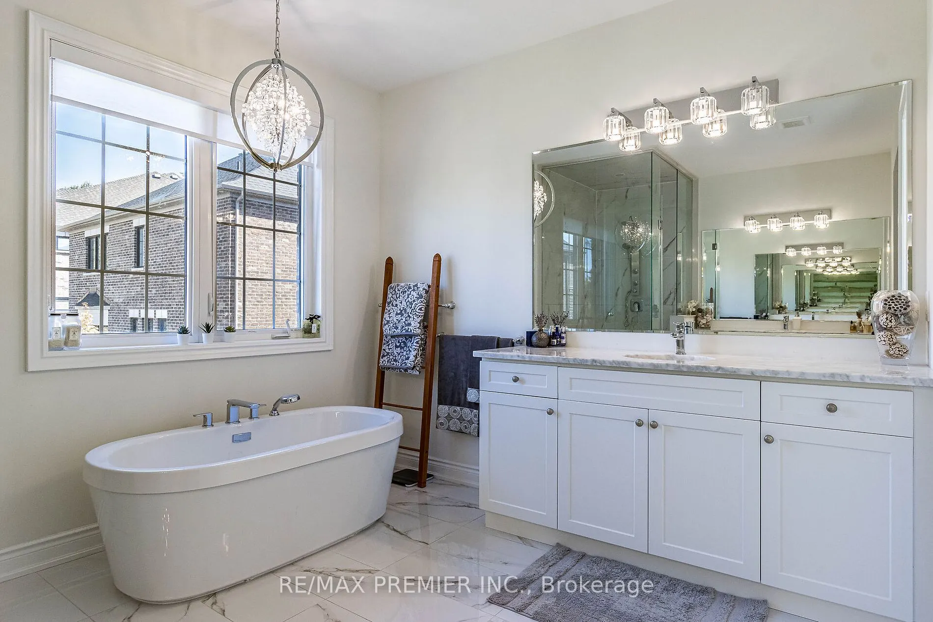 23 Grace Lake Crt