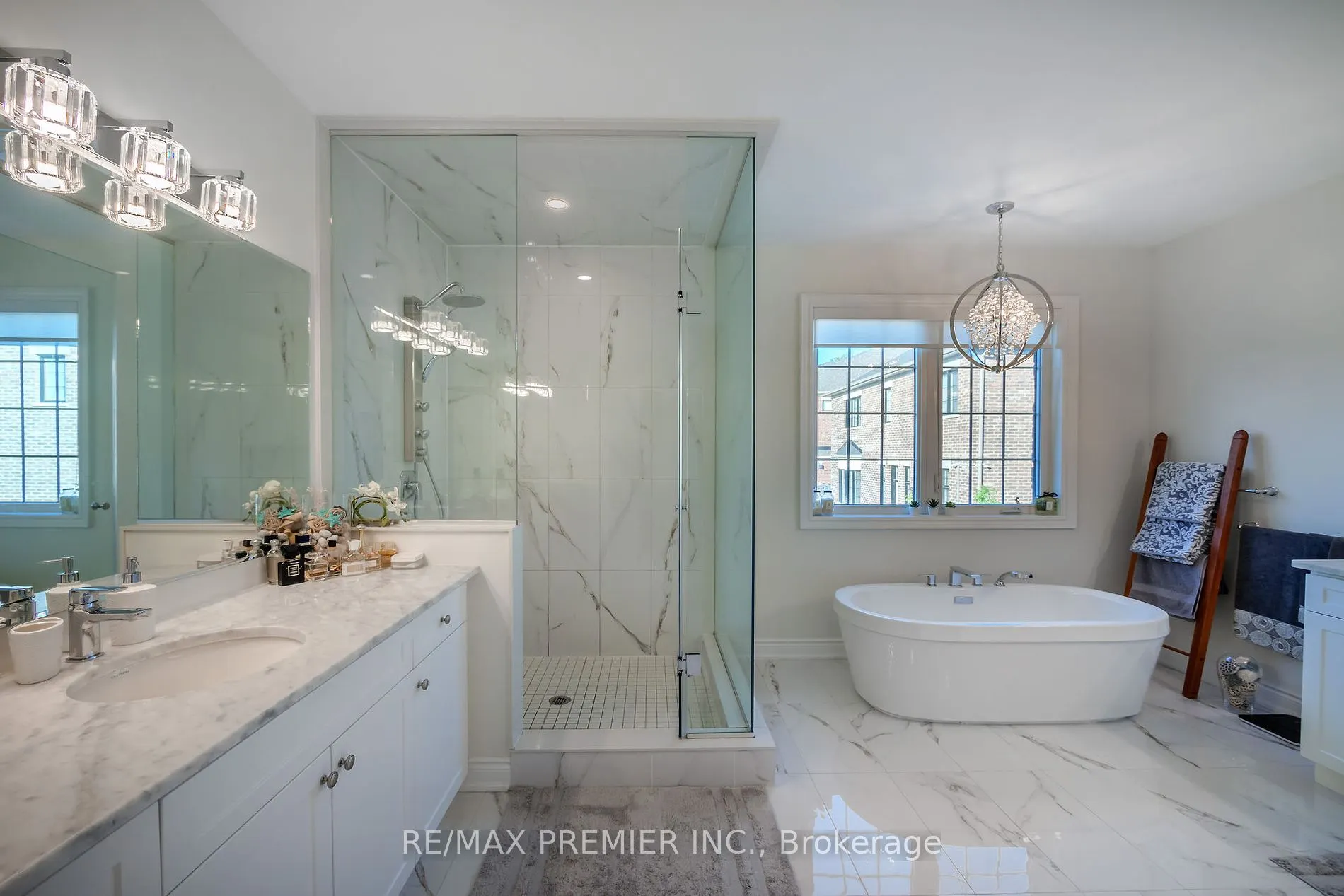 23 Grace Lake Crt
