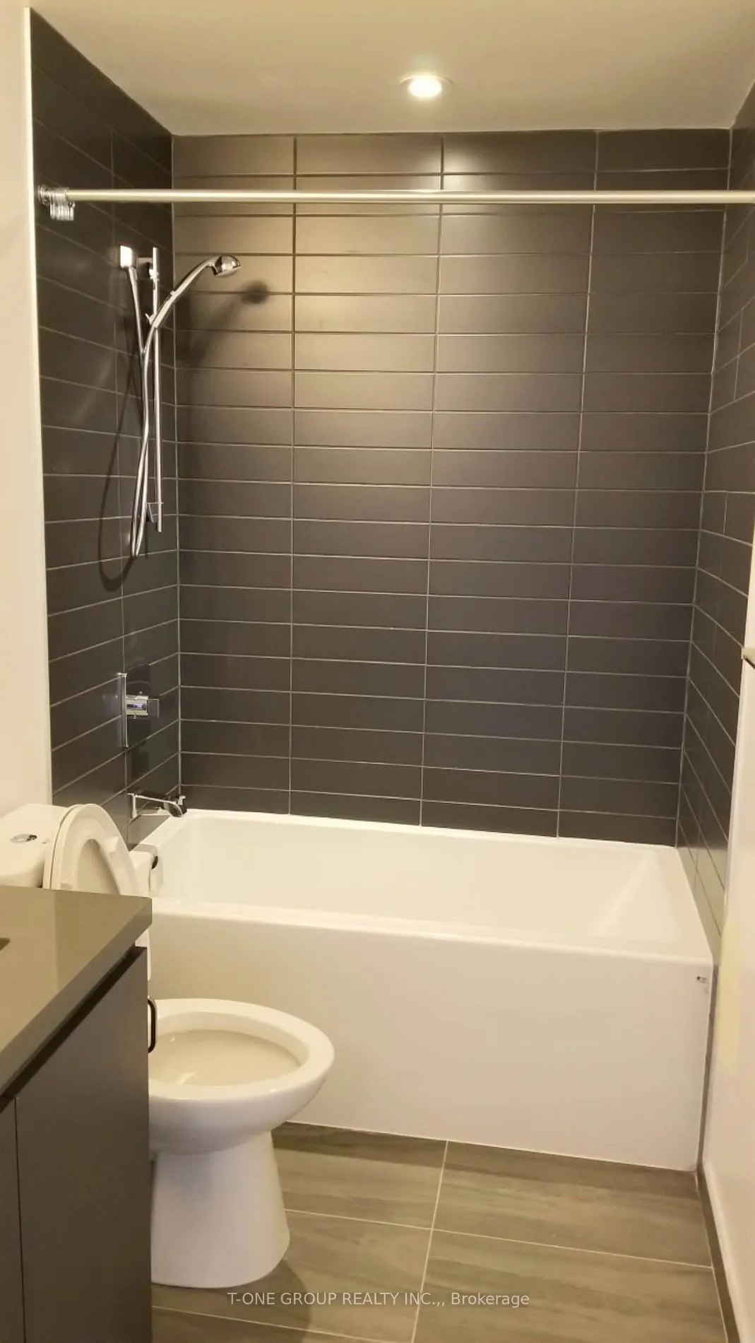 396 Highway 7 E, #501