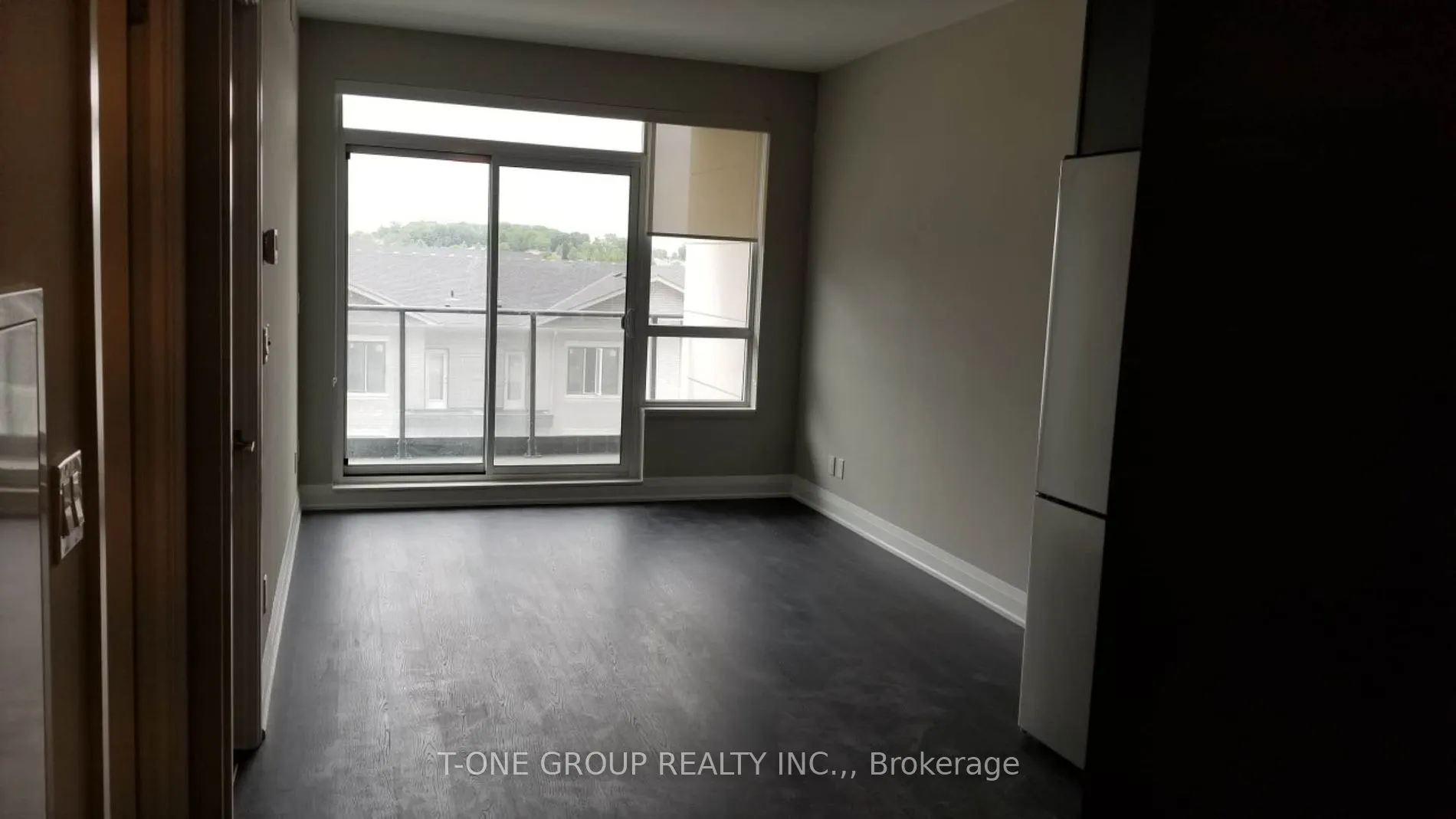 396 Highway 7 E, #501