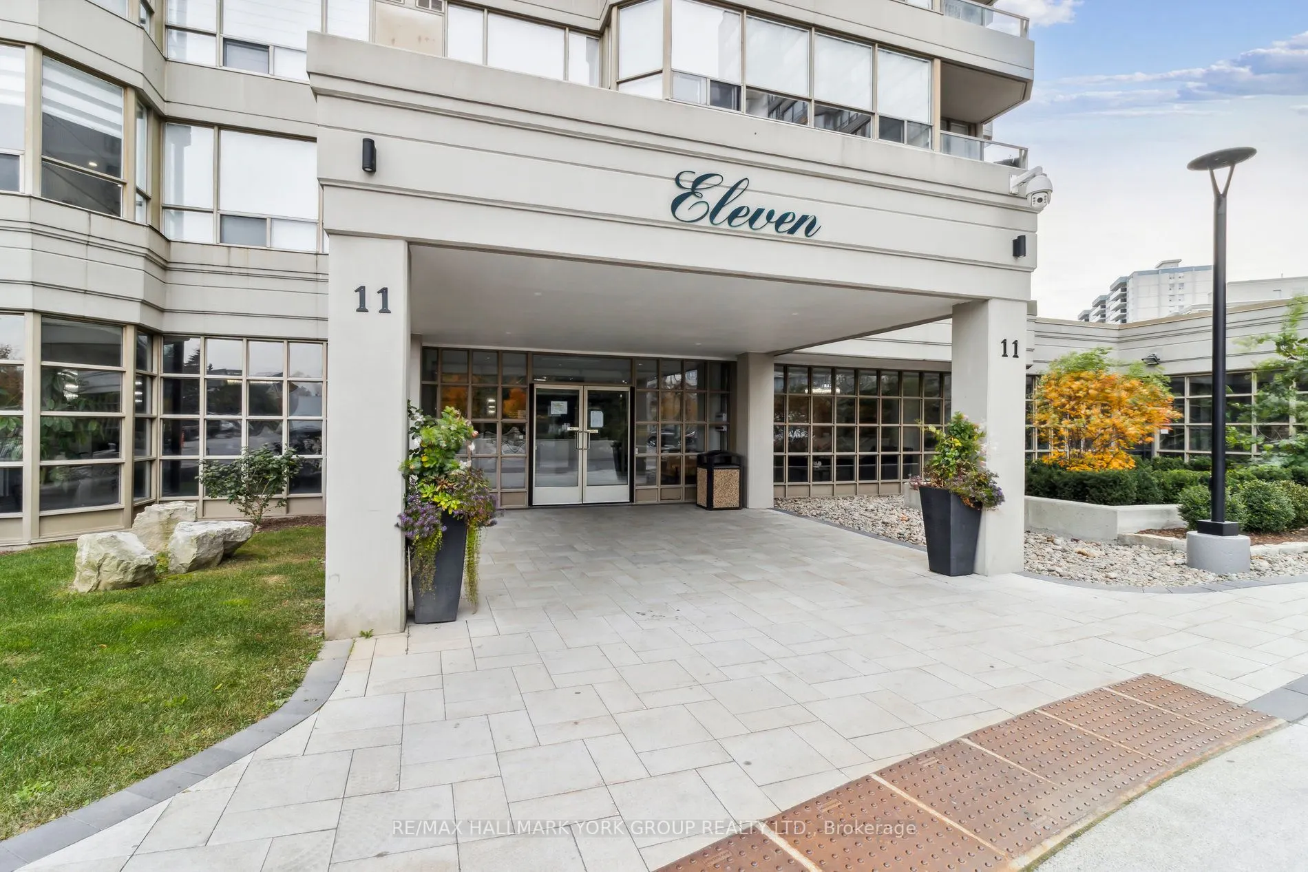 11 Townsgate Dr, #1212