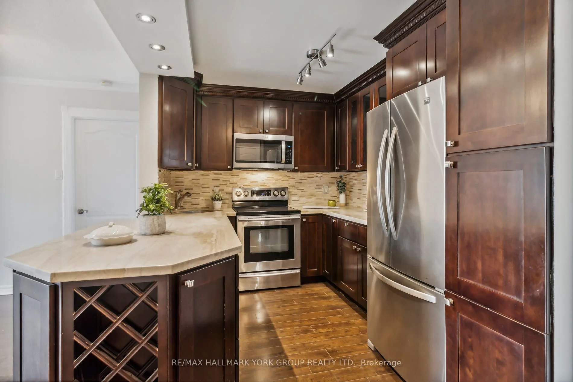 11 Townsgate Dr, #1212