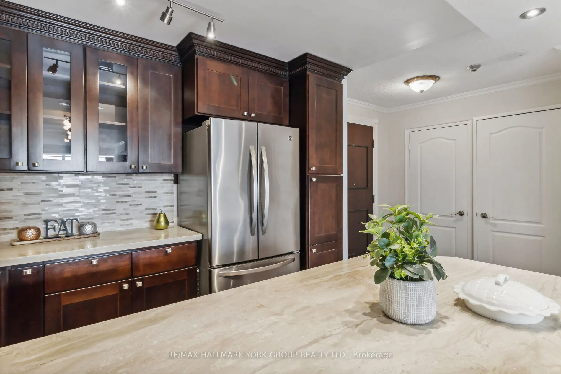 11 Townsgate Dr, #1212