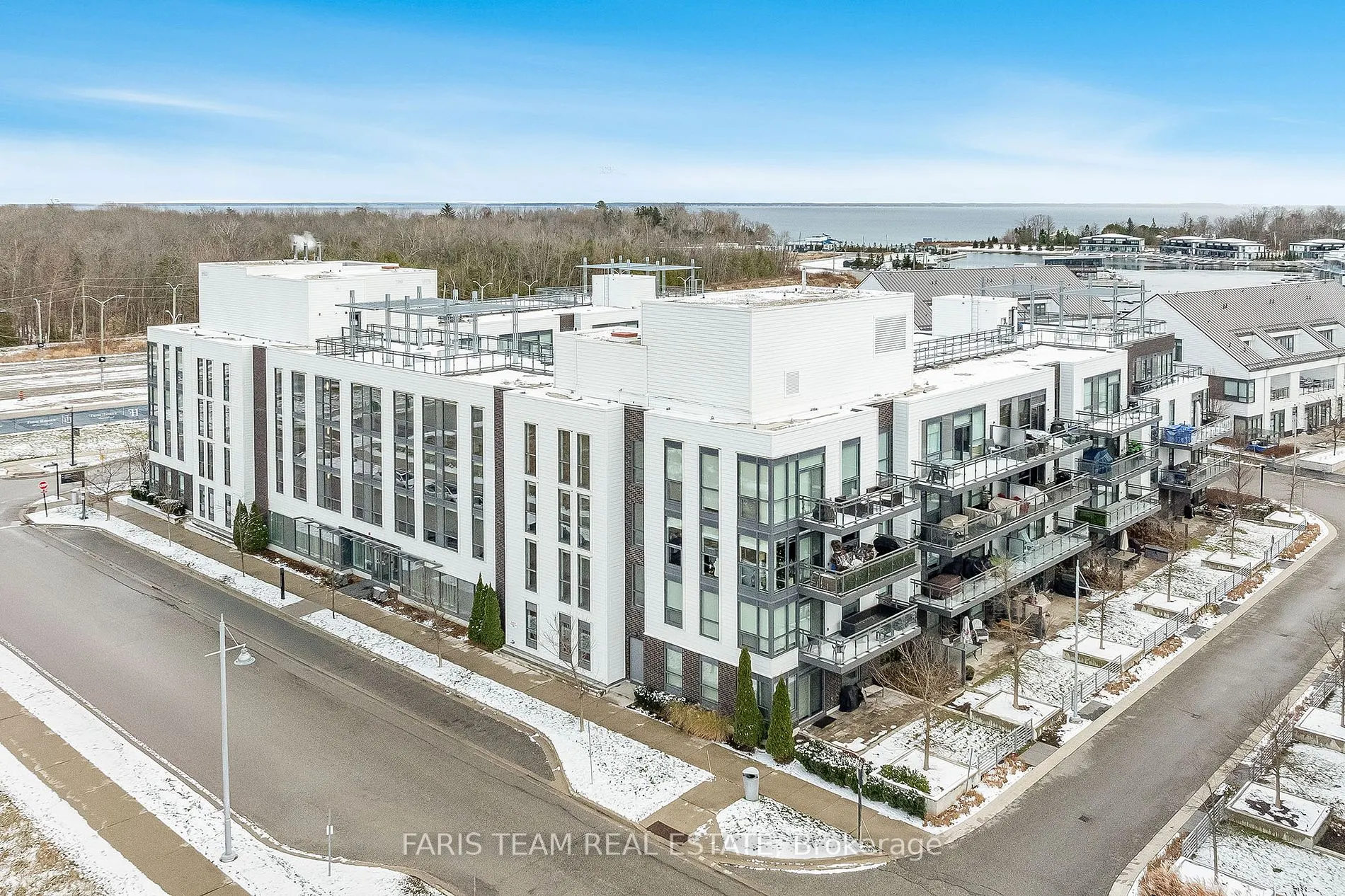 241 Sea Ray Ave, #305