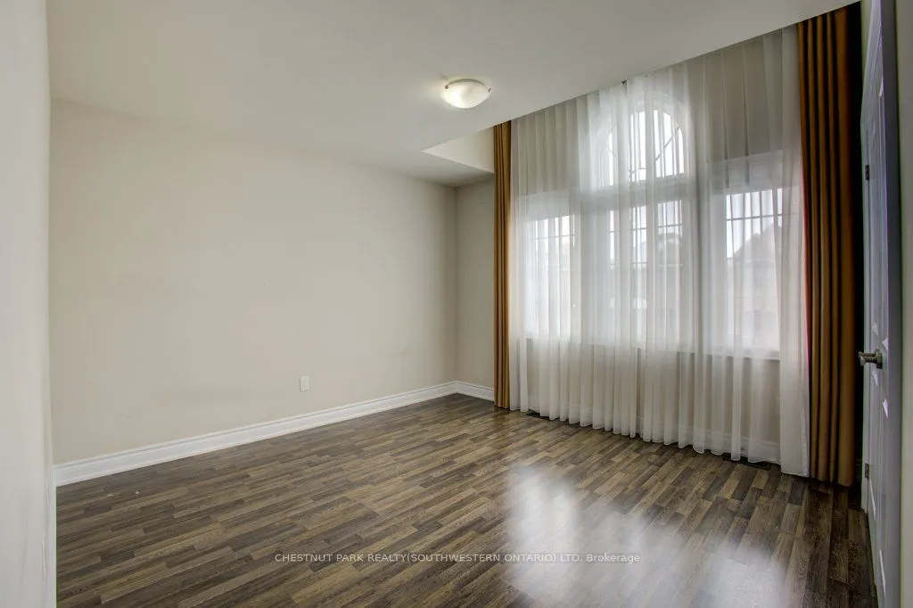 19 Selby Cres