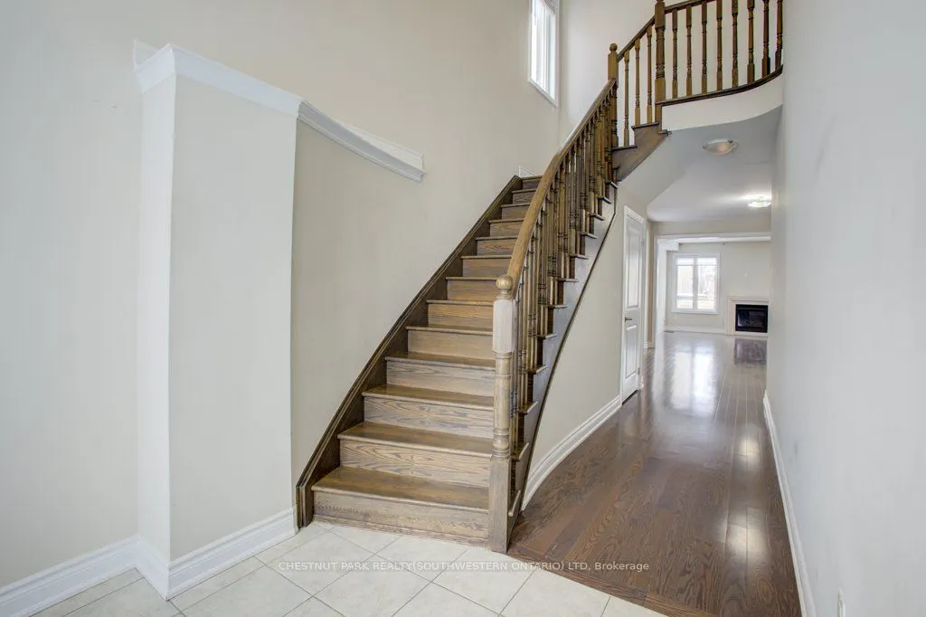 19 Selby Cres