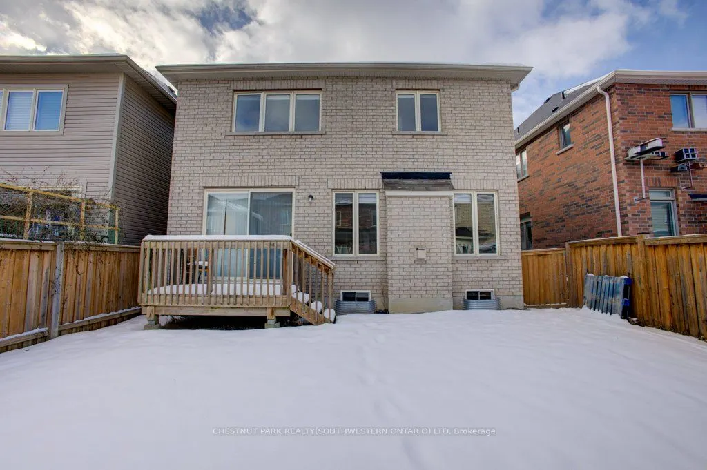 19 Selby Cres
