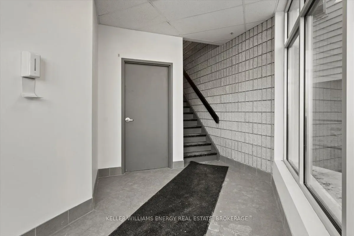 2 Brock Street W, #5A