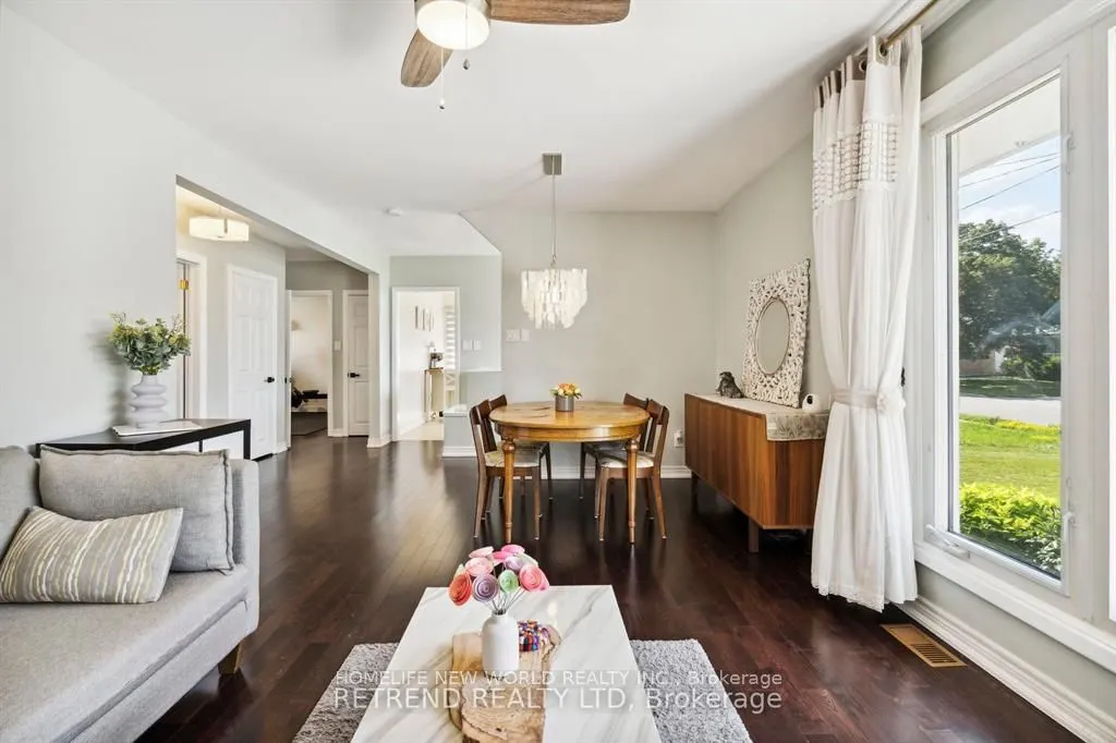 440 Fernleigh Circ S