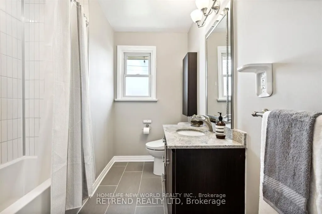 440 Fernleigh Circ S