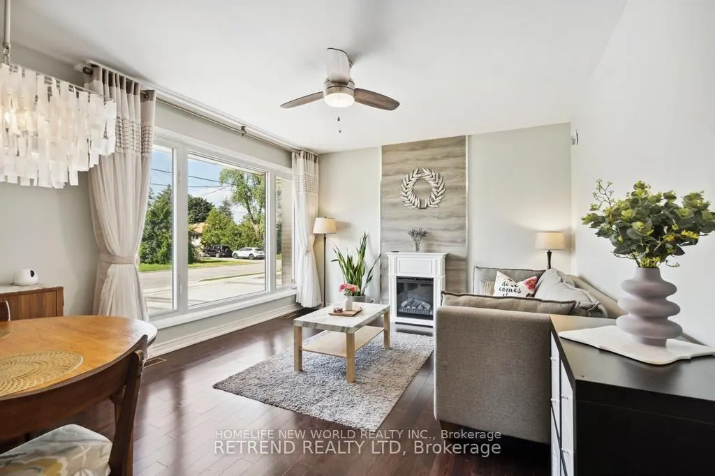 440 Fernleigh Circ S