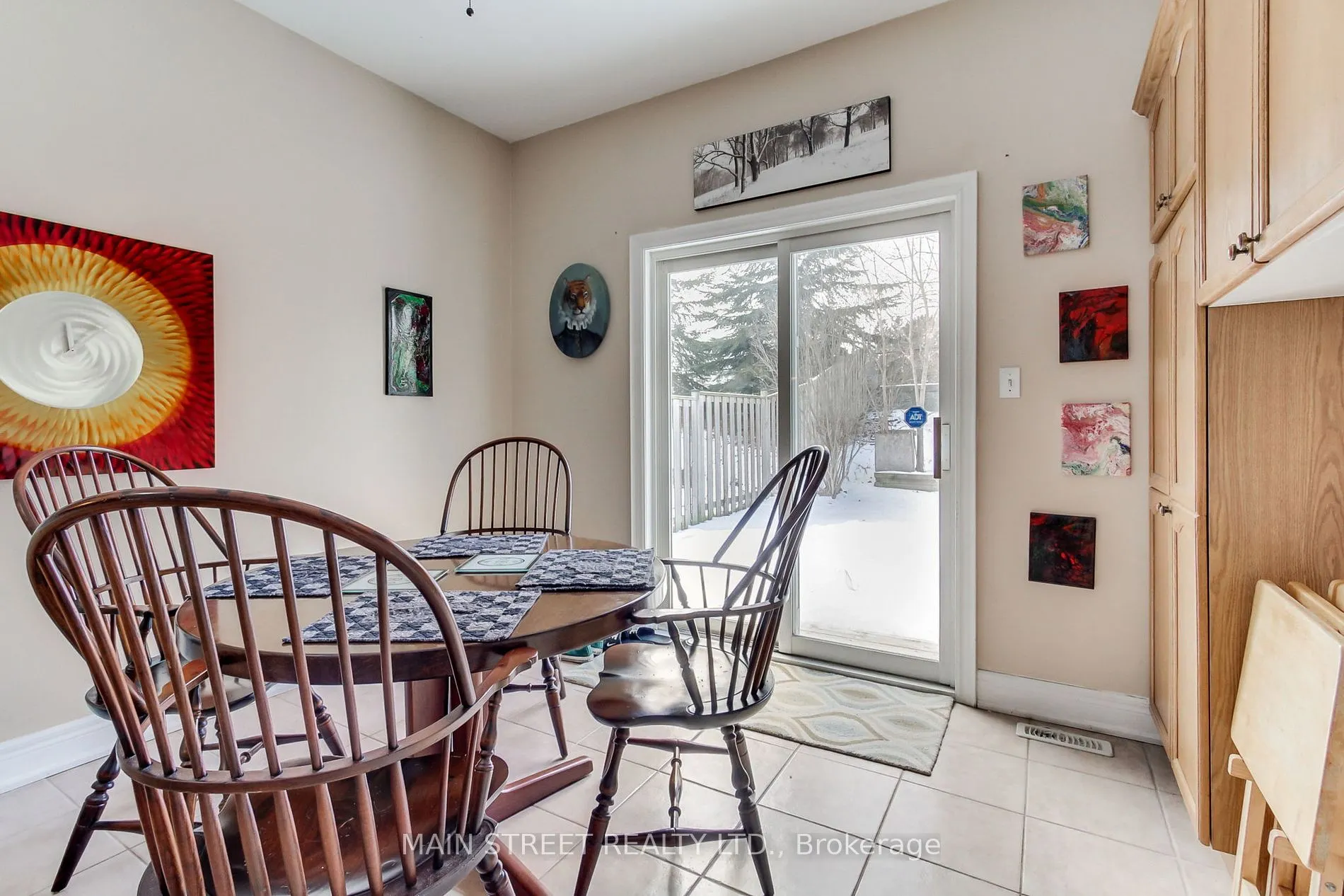 16 Hillview Dr