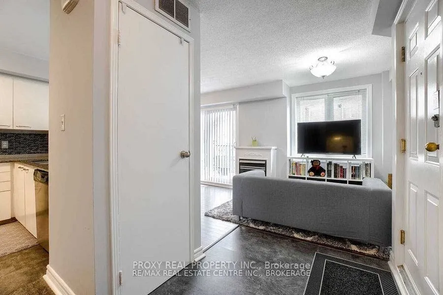 75 Weldrick Road E, #829