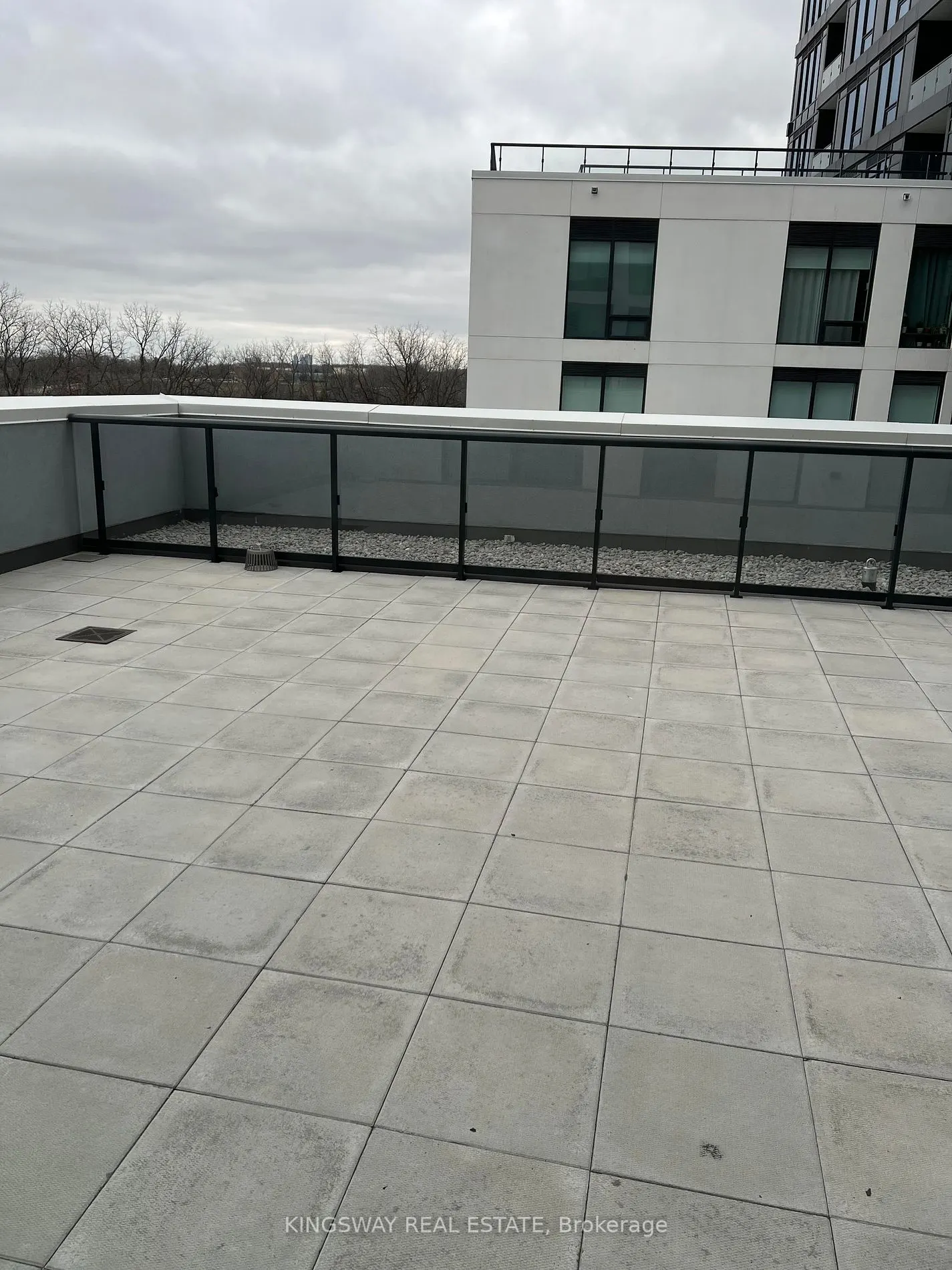 8868 Yonge St, #521E