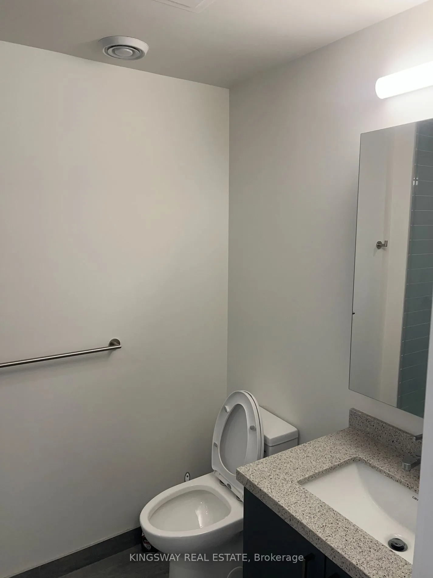 8868 Yonge St, #521E