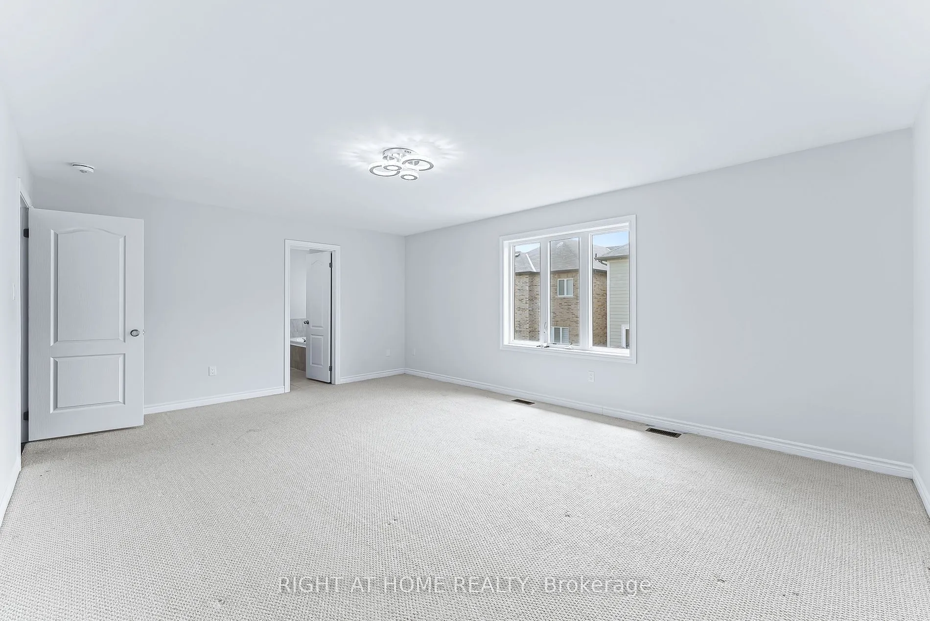 1157 Peelar (MAIN AND 2ND FLOOR) Cres