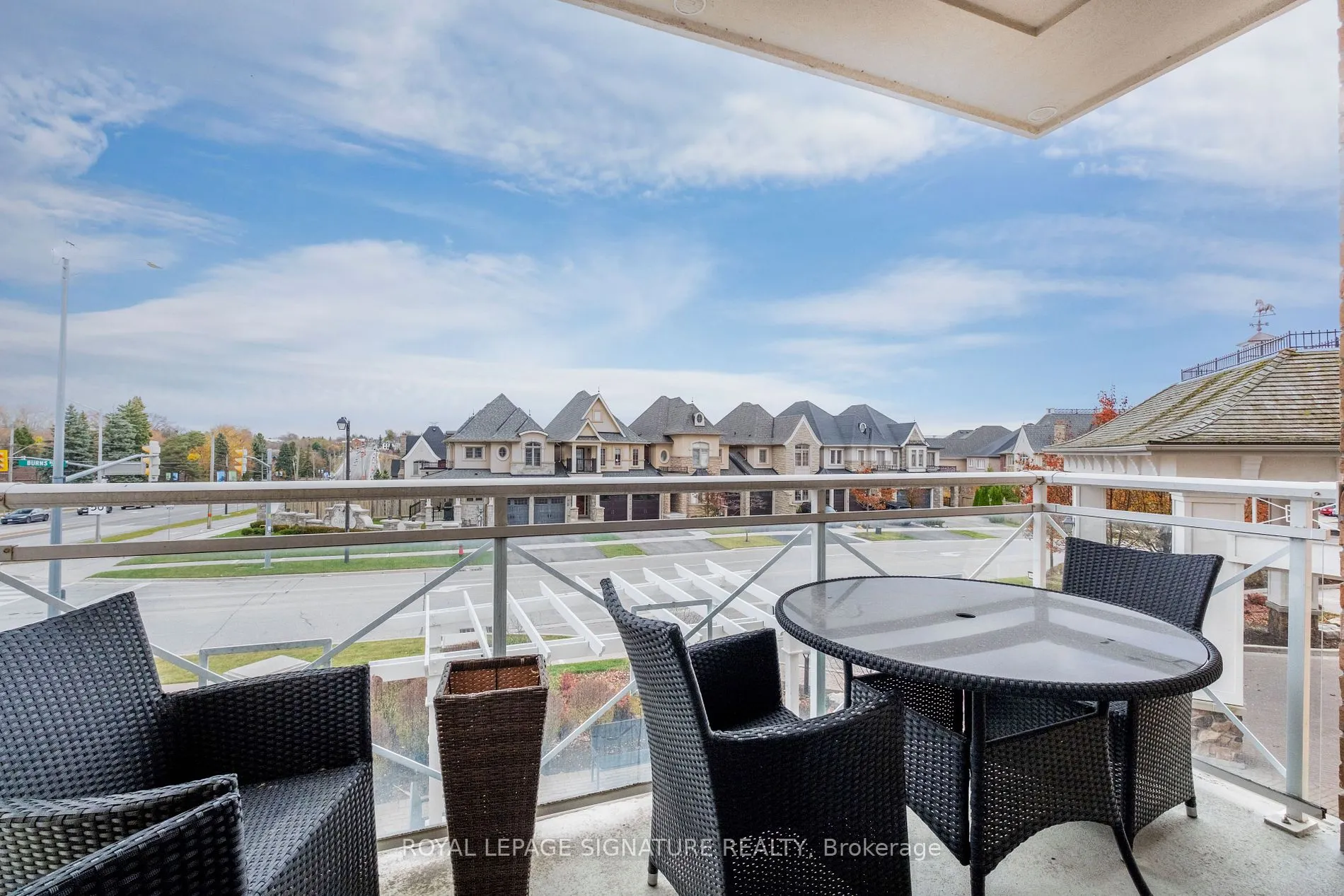 80 Burns Blvd, #204