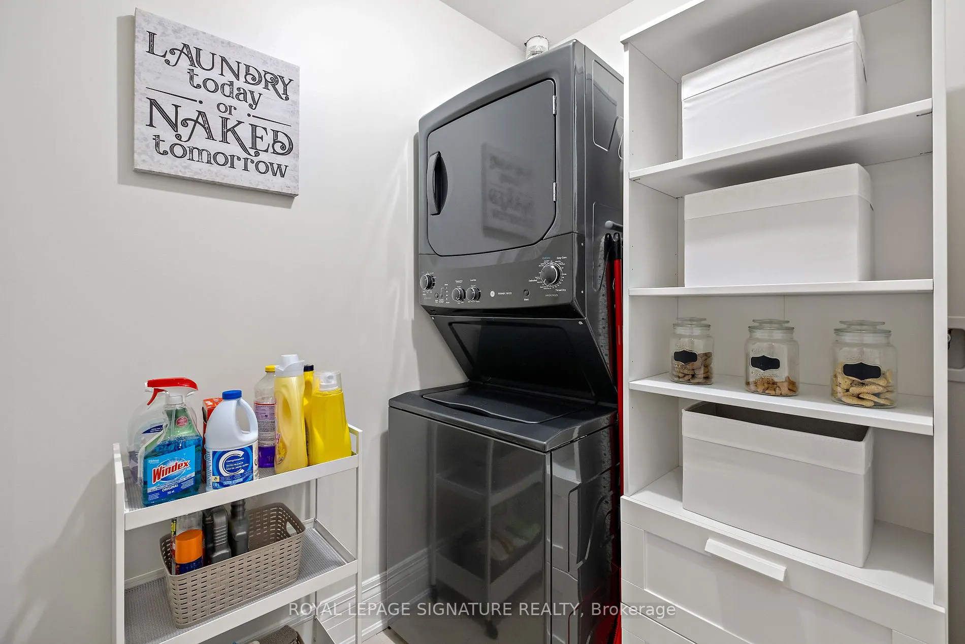 80 Burns Blvd, #204