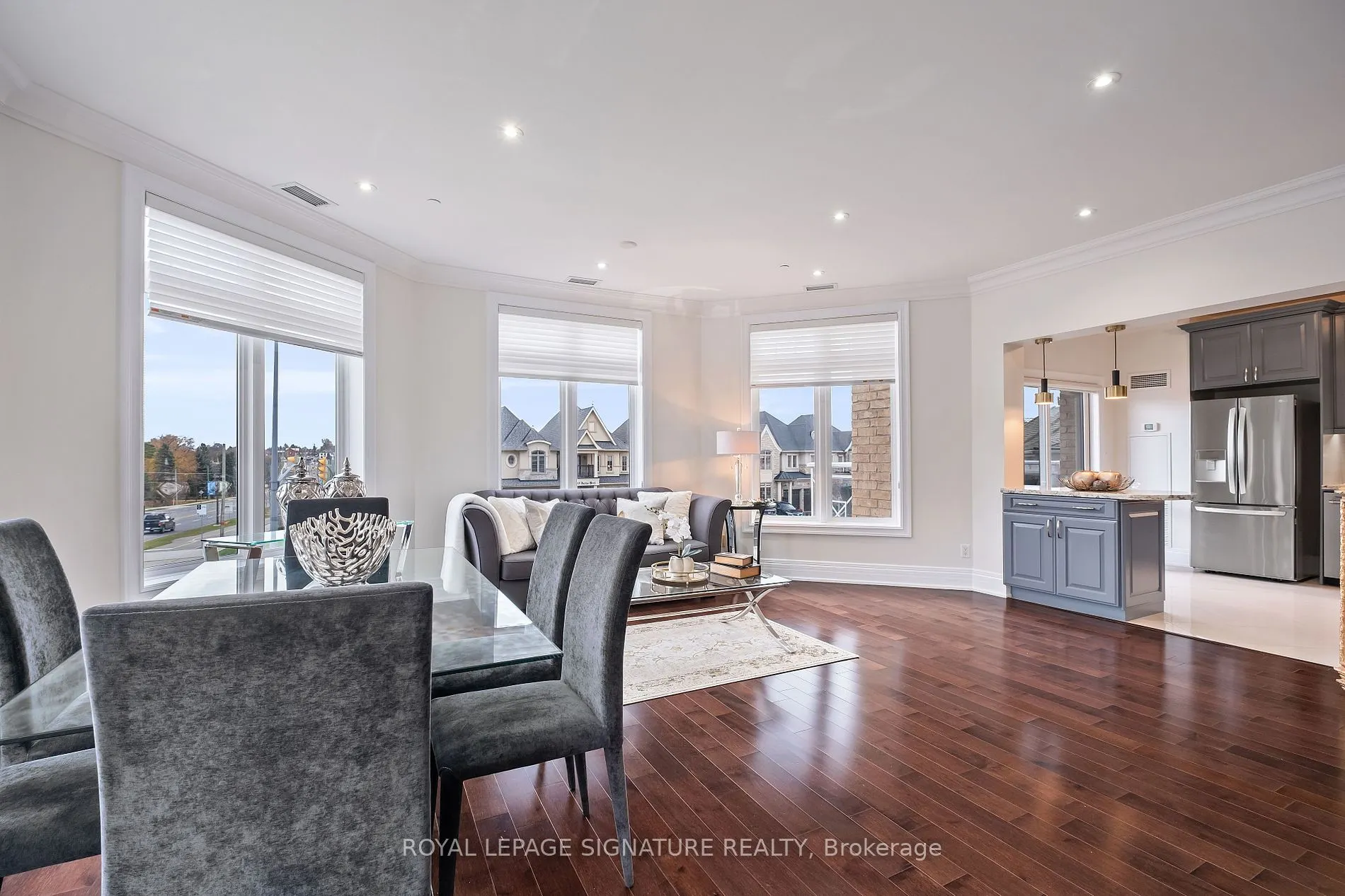 80 Burns Blvd, #204