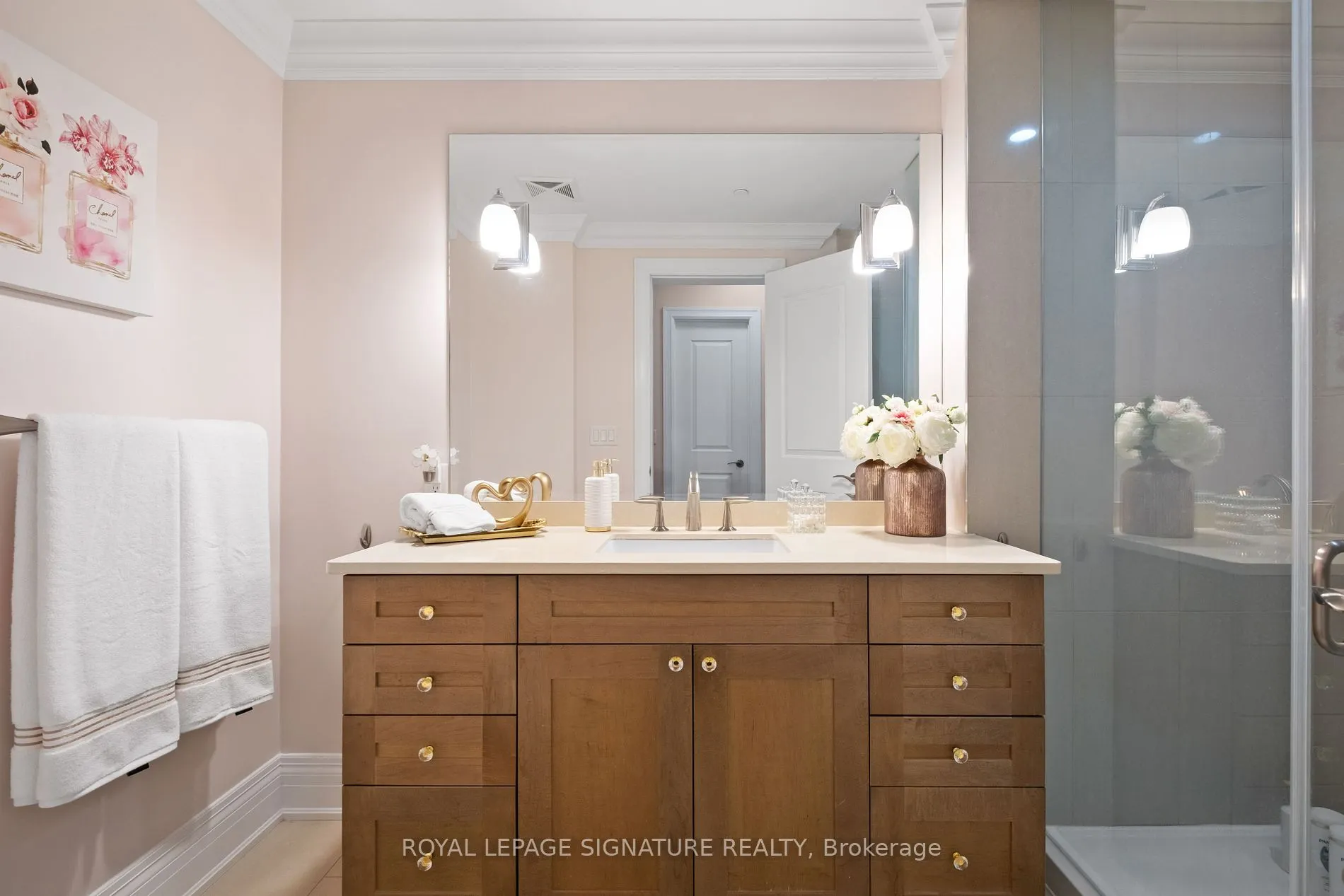 80 Burns Blvd, #204