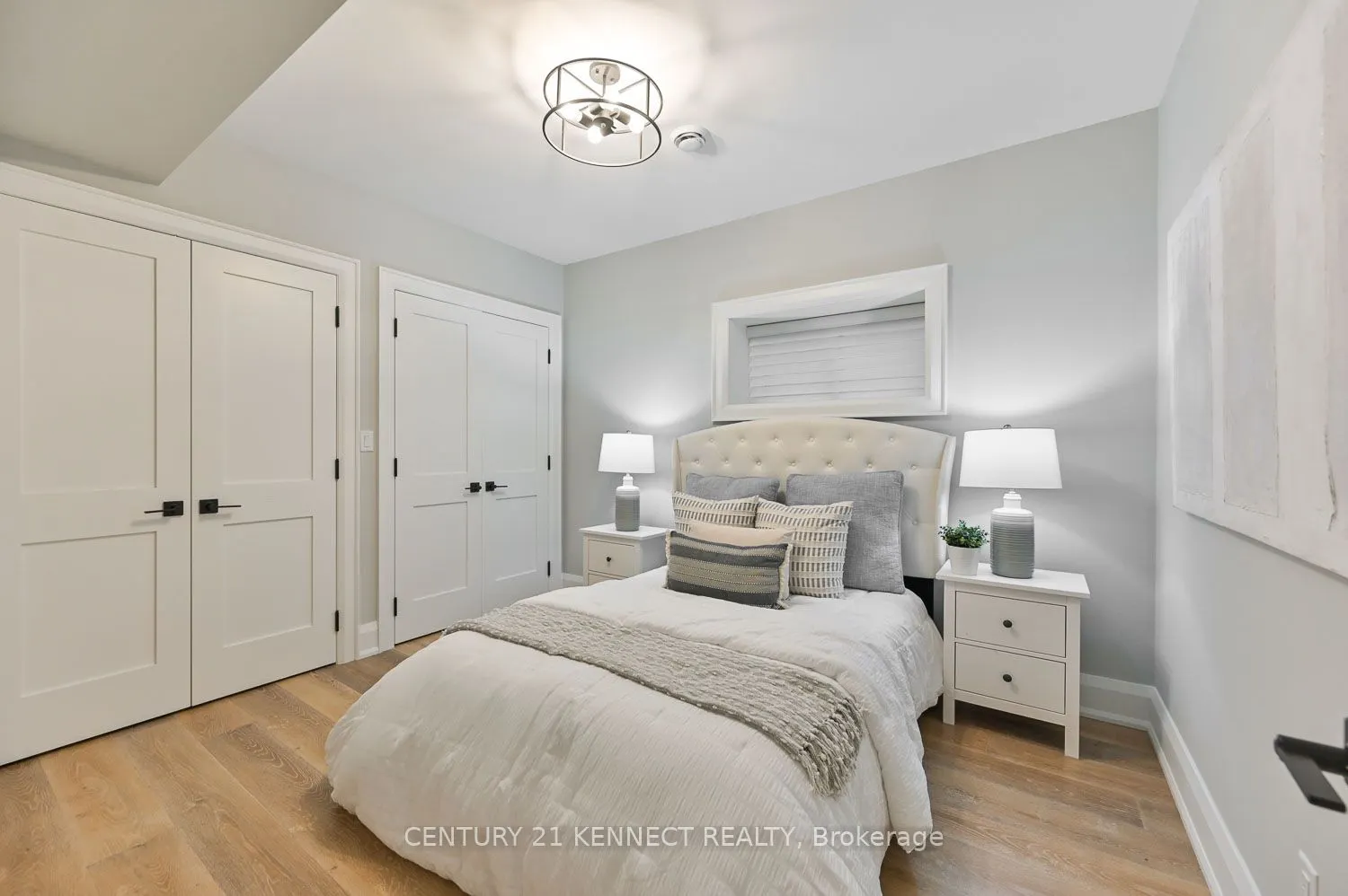 6453 Aurora Rd