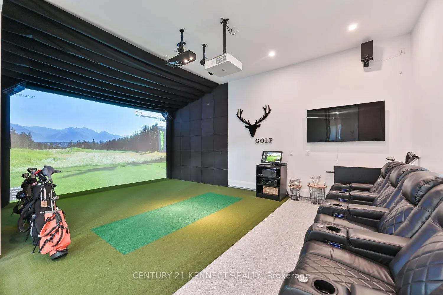6453 Aurora Rd