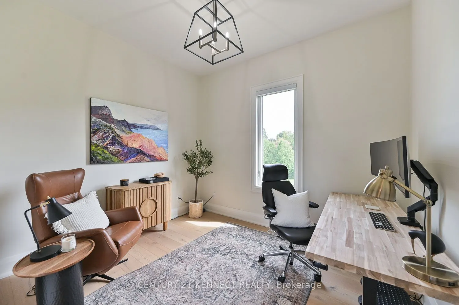 6453 Aurora Rd