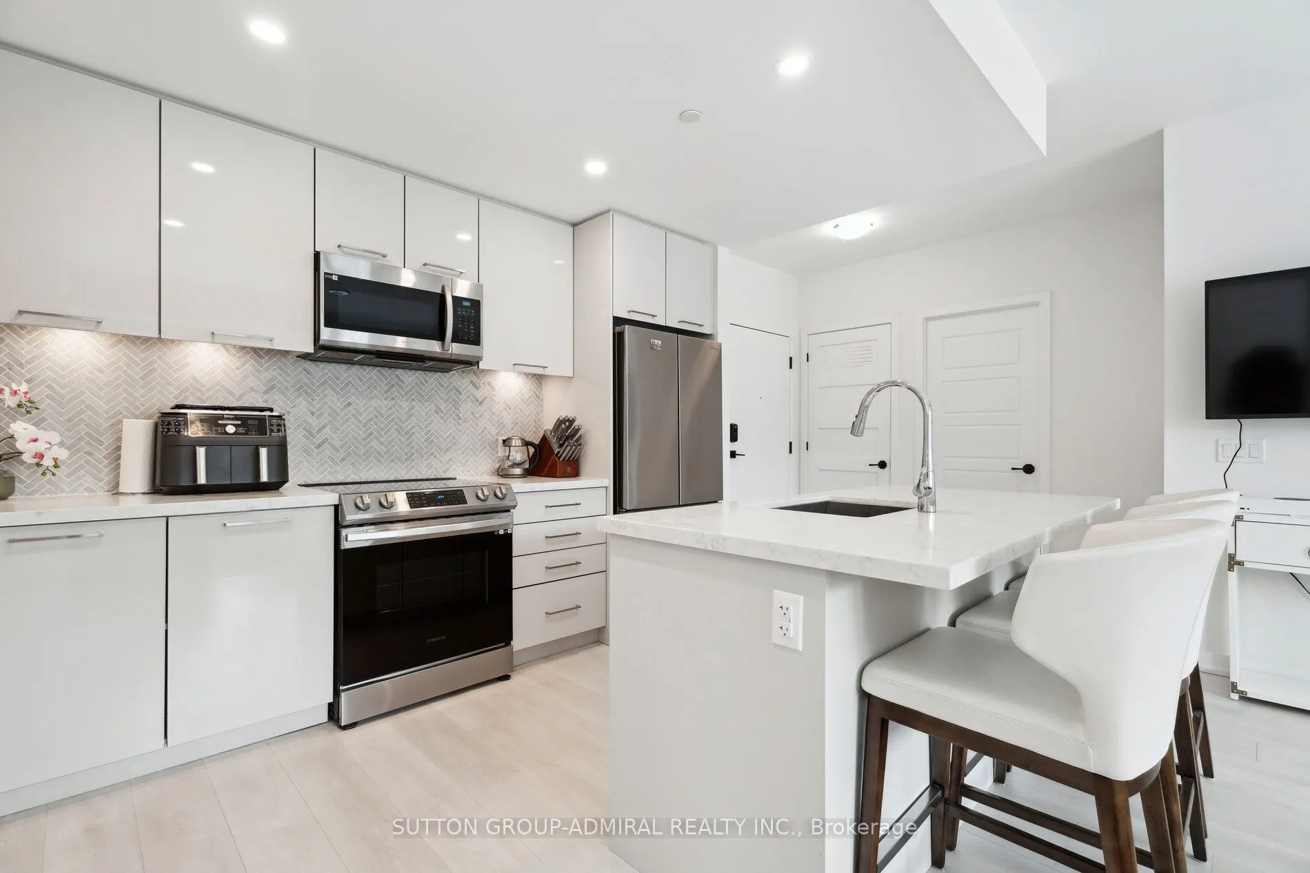 415 Sea Ray Avenue, #328