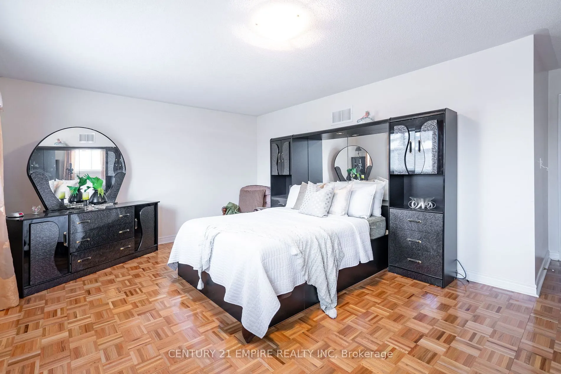 116 Villa Royale Ave