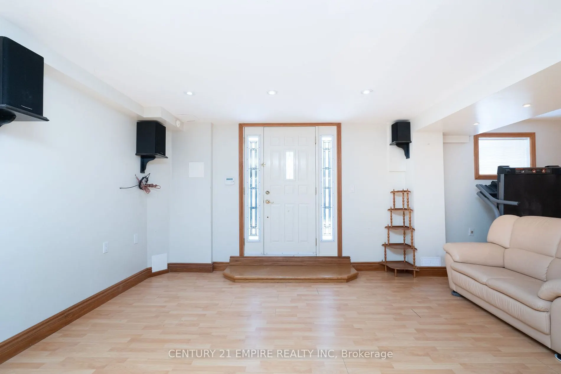 116 Villa Royale Ave