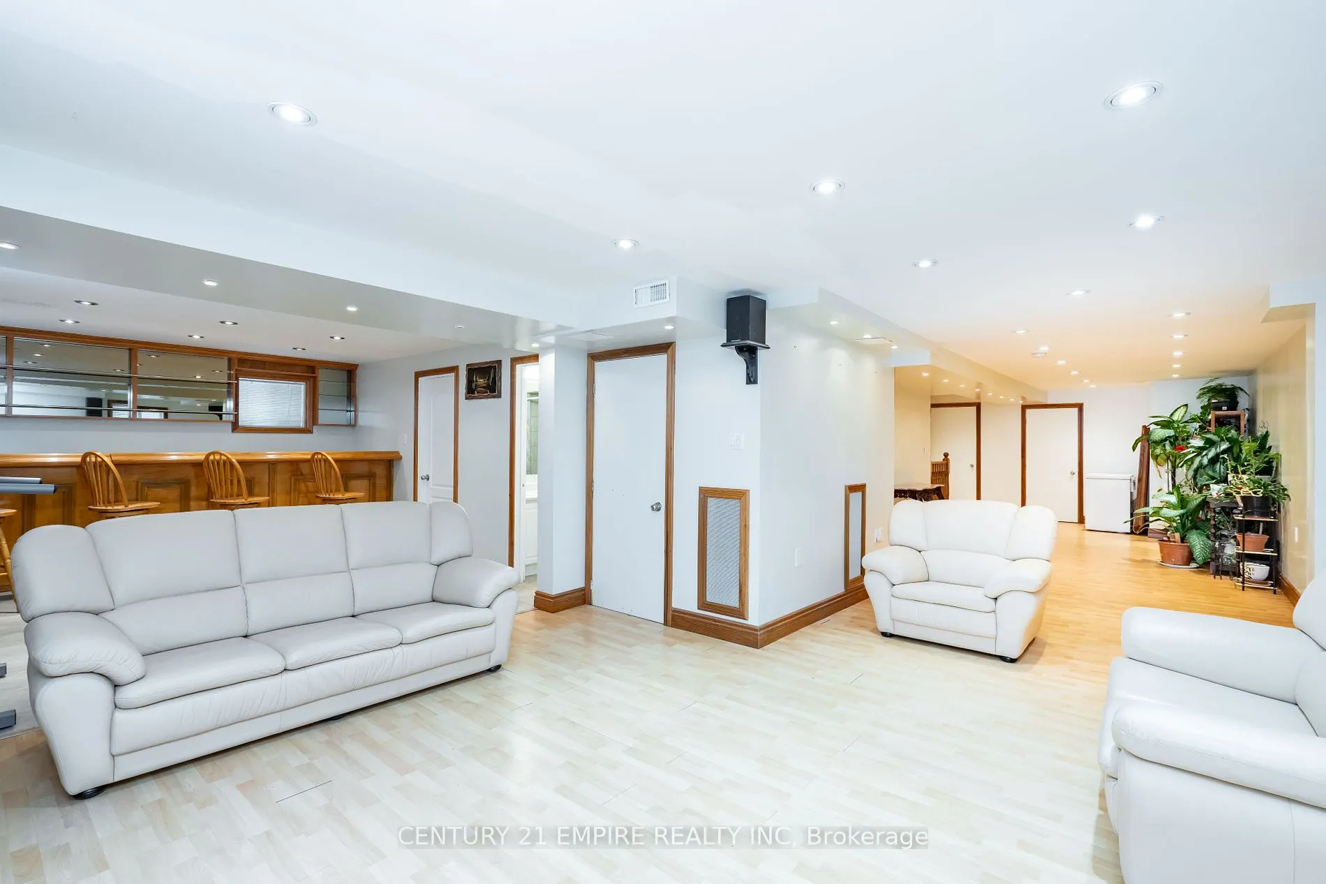 116 Villa Royale Ave
