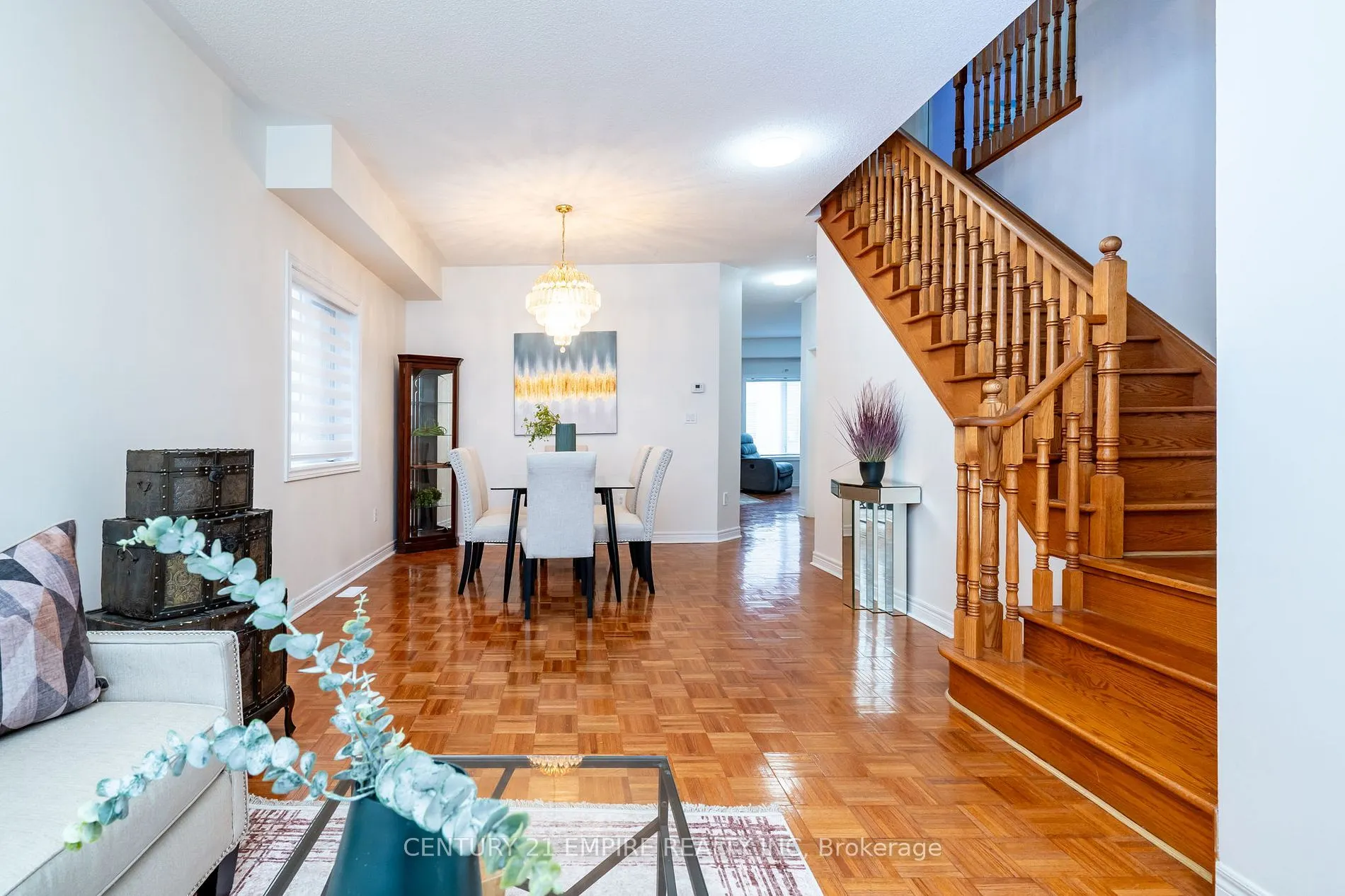 116 Villa Royale Ave