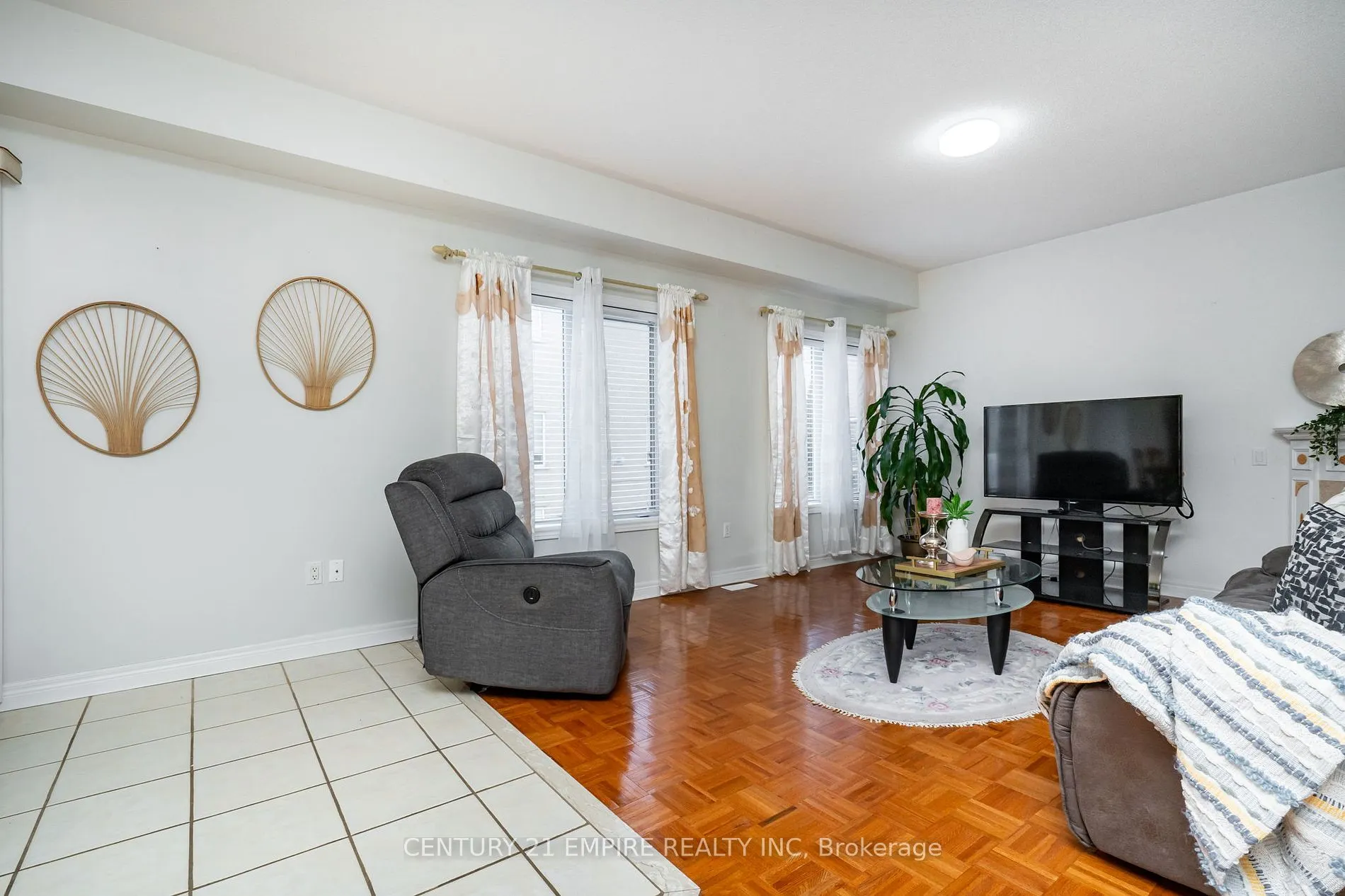 116 Villa Royale Ave