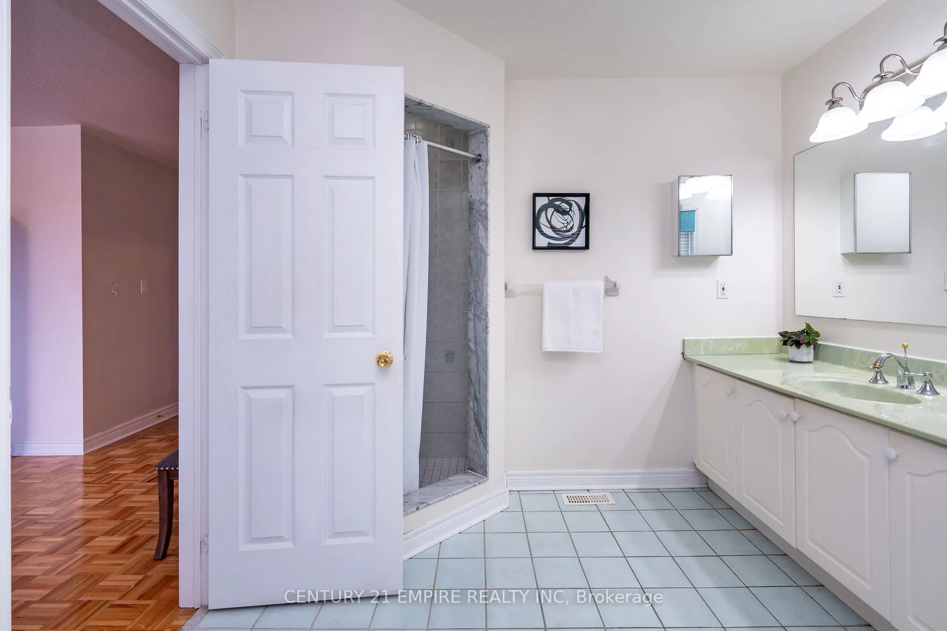 116 Villa Royale Ave