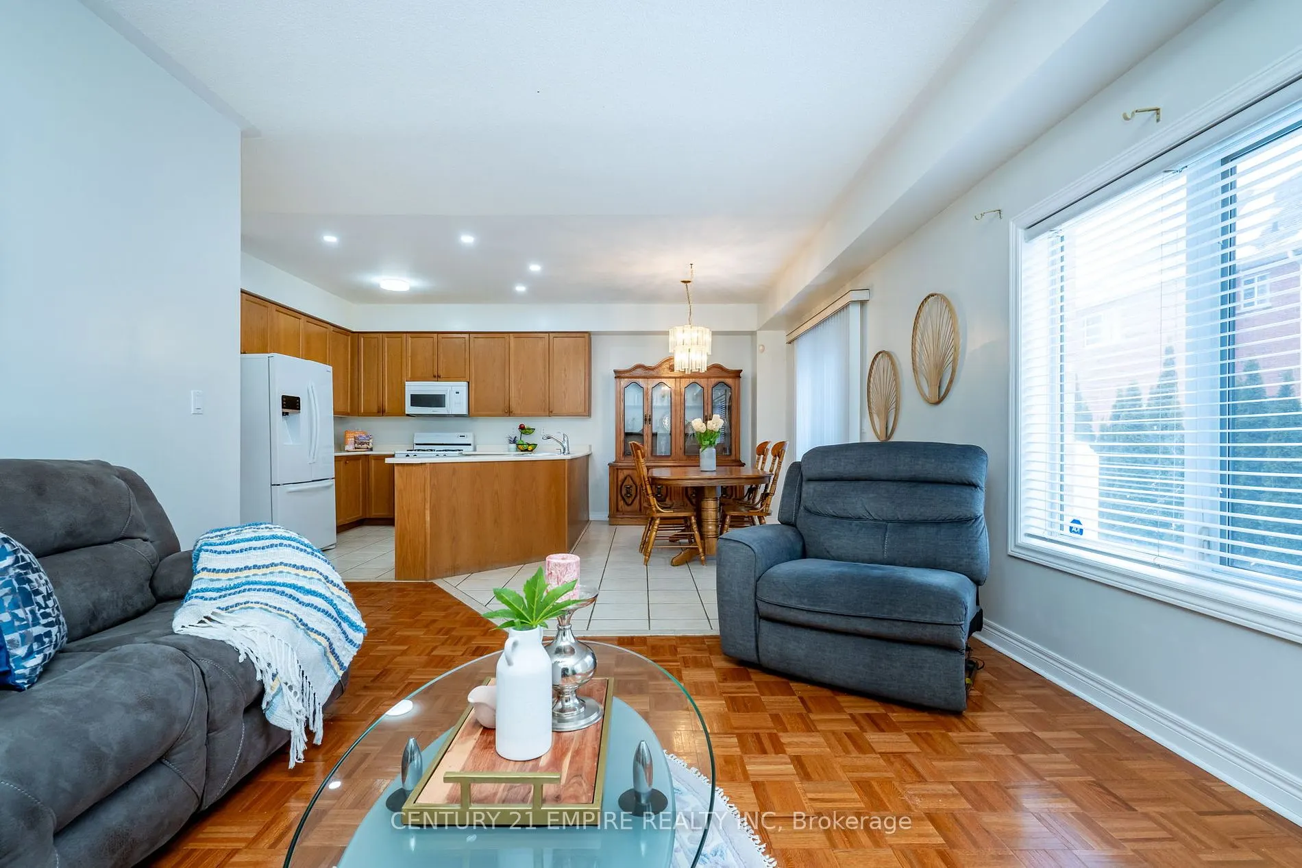 116 Villa Royale Ave