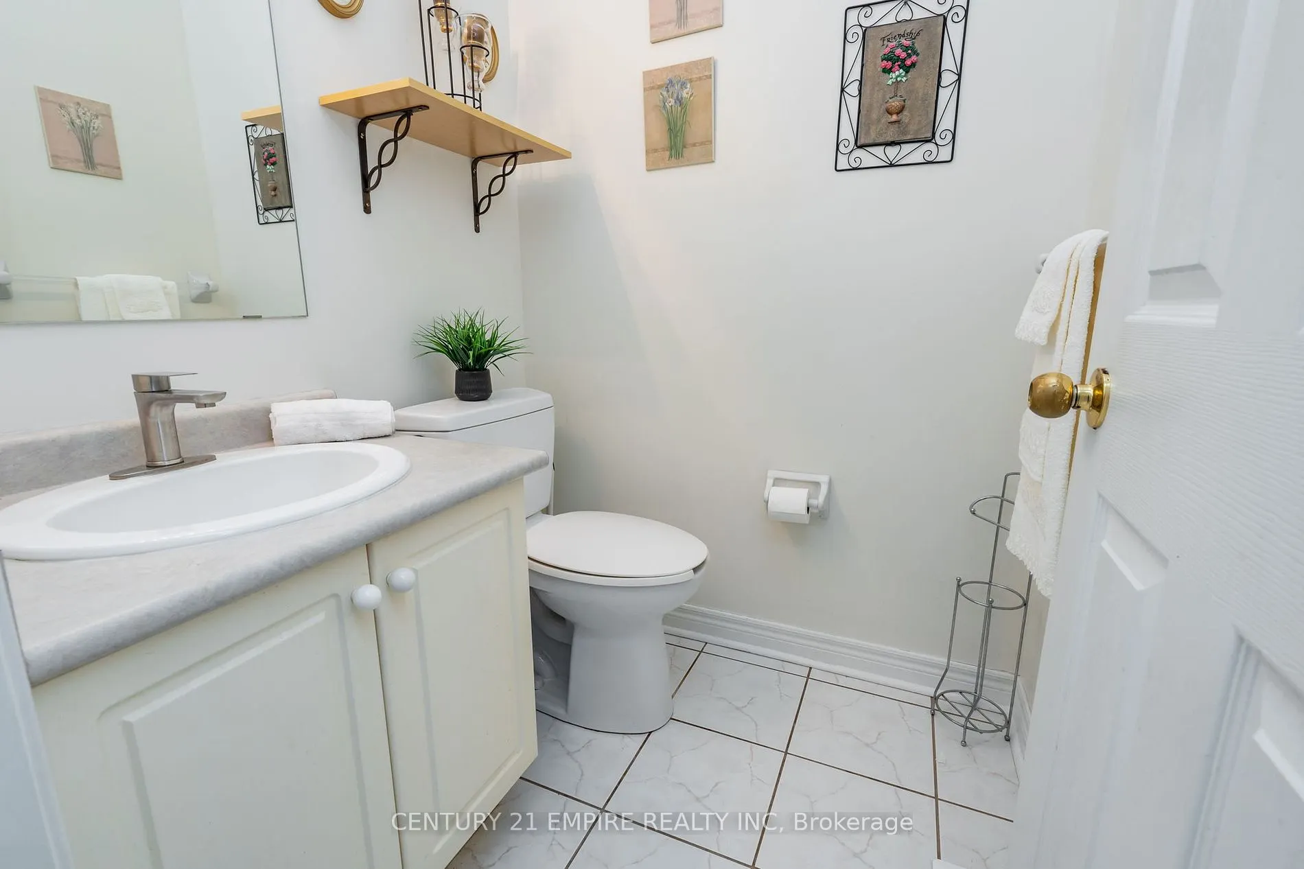 116 Villa Royale Ave