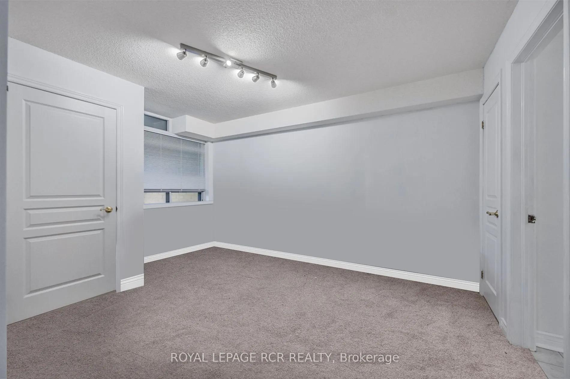 4 Briar Hill Heights, #205