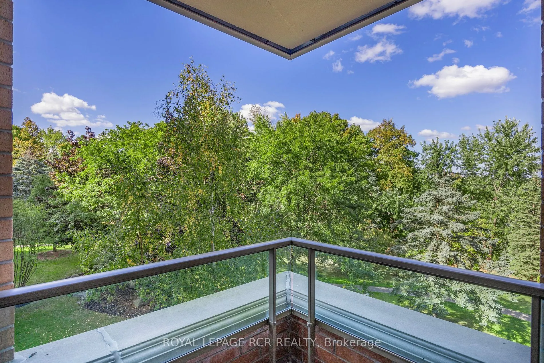 4 Briar Hill Heights, #205