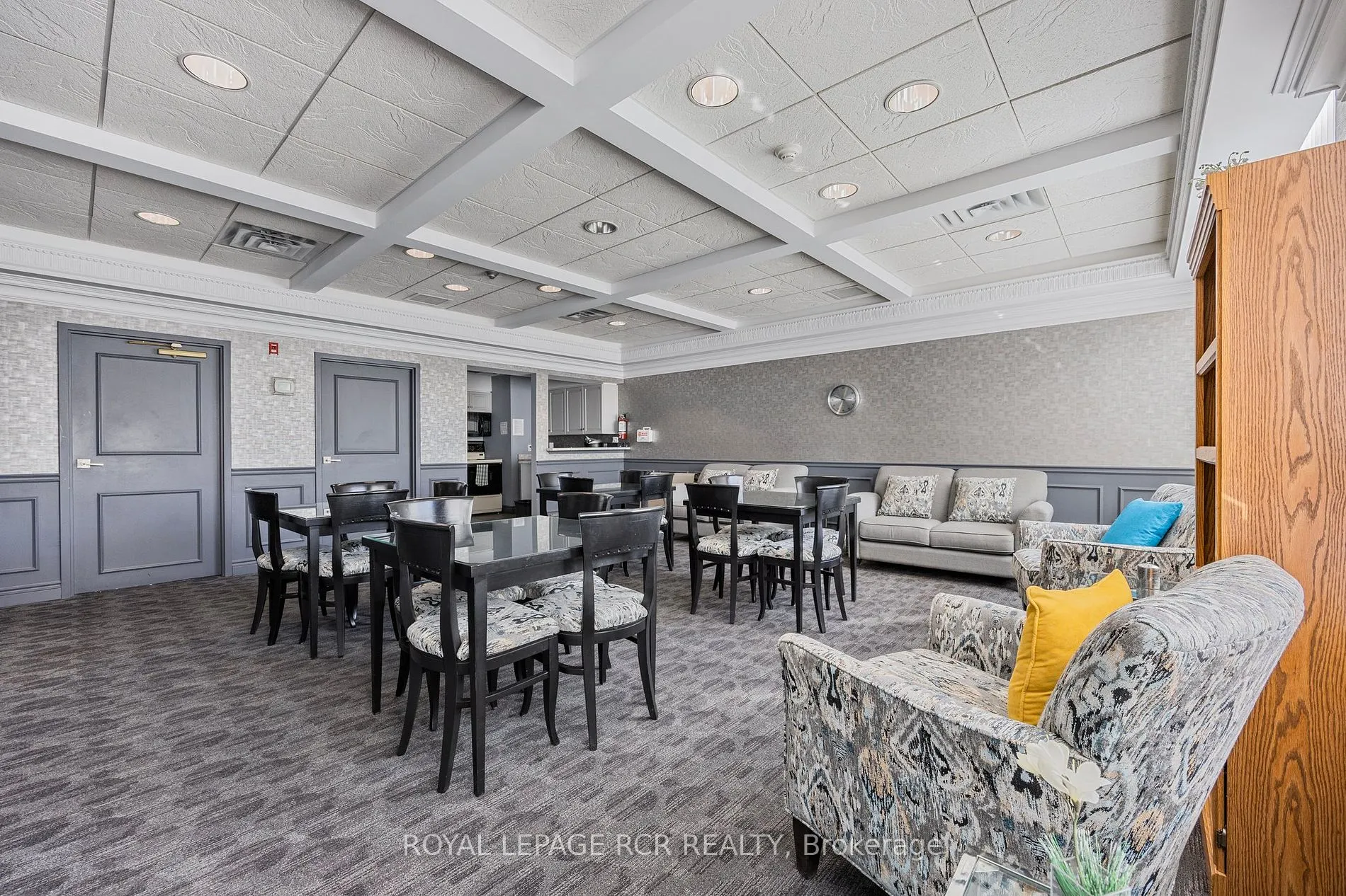 4 Briar Hill Heights, #205