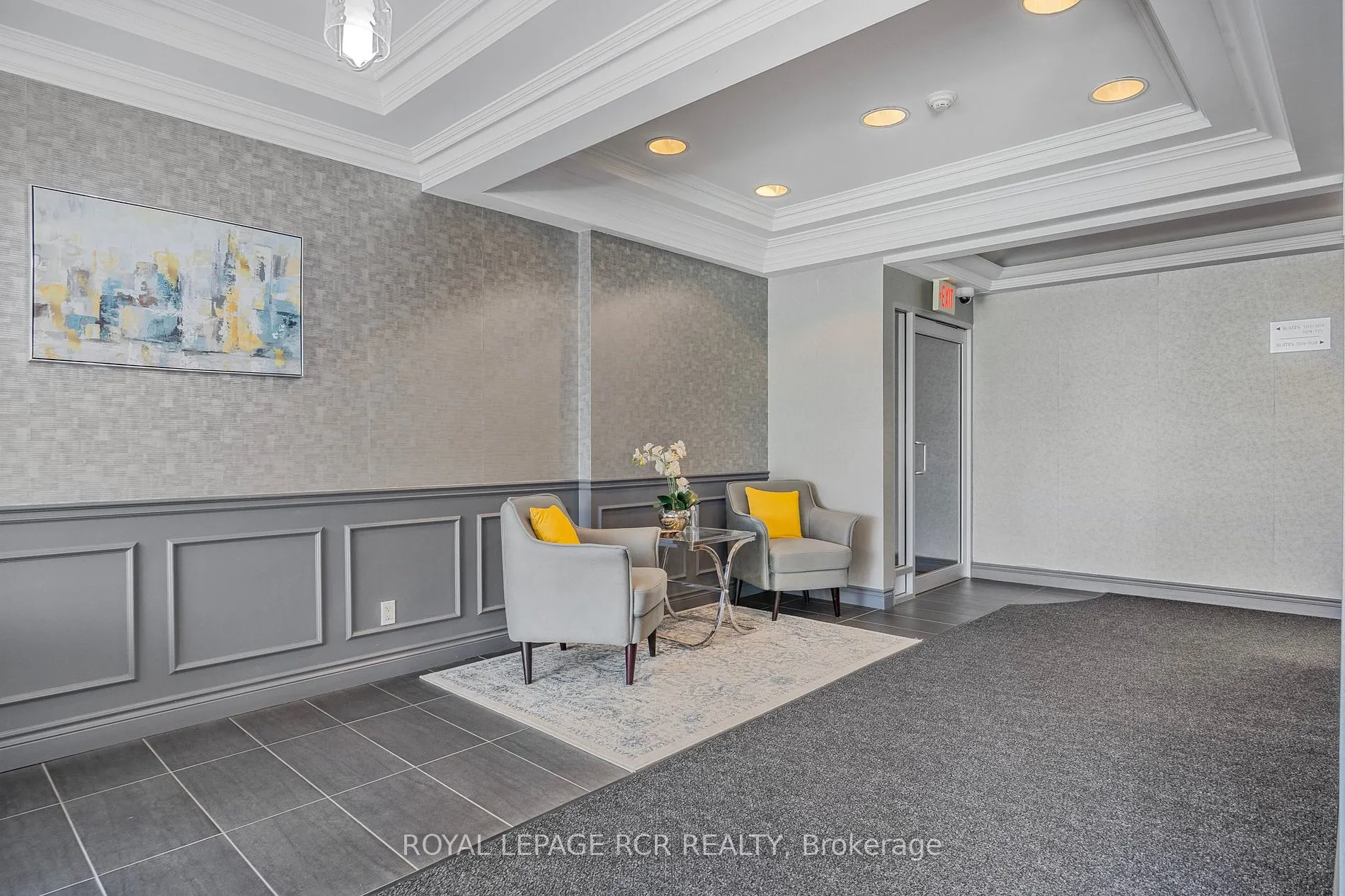 4 Briar Hill Heights, #205