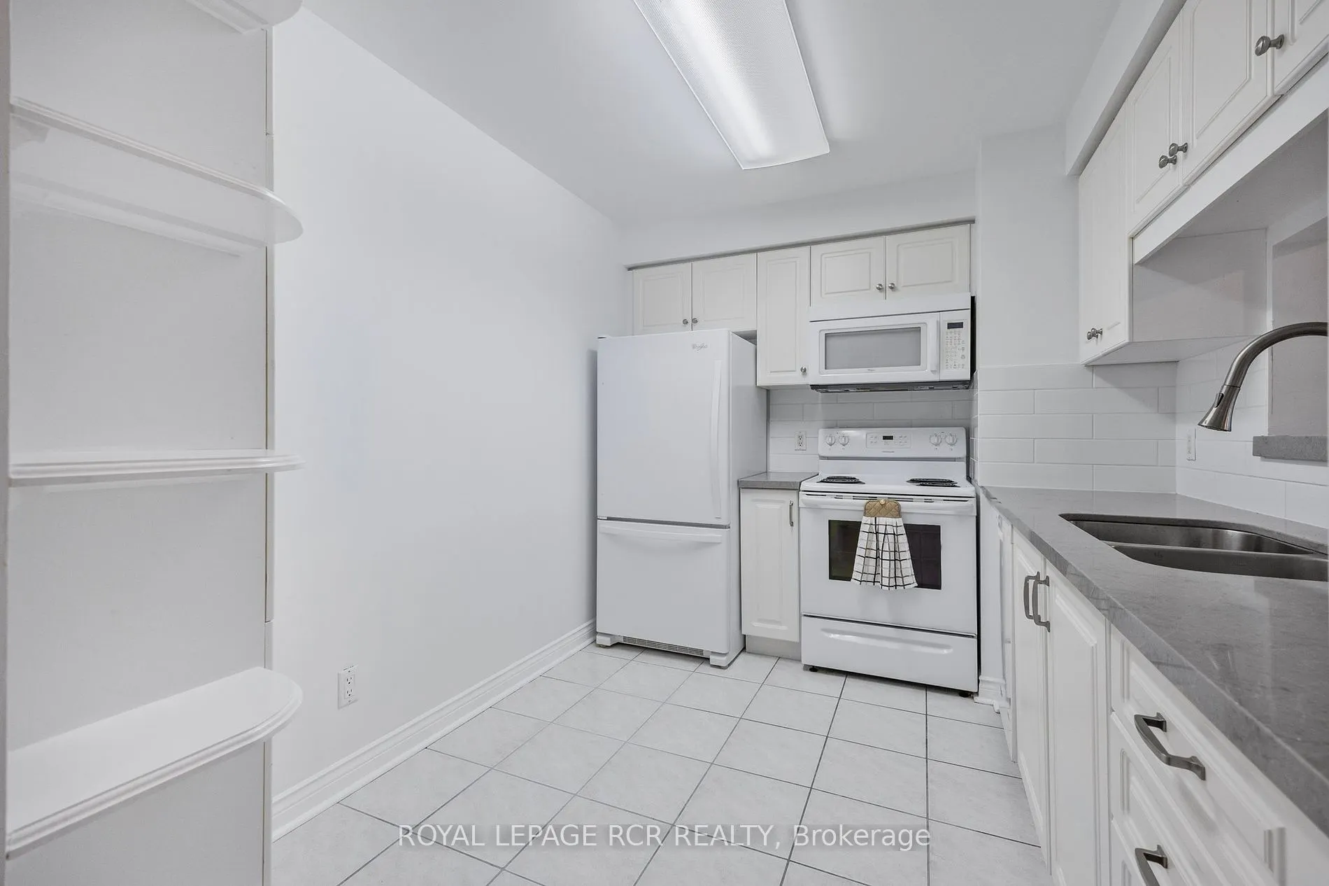 4 Briar Hill Heights, #205