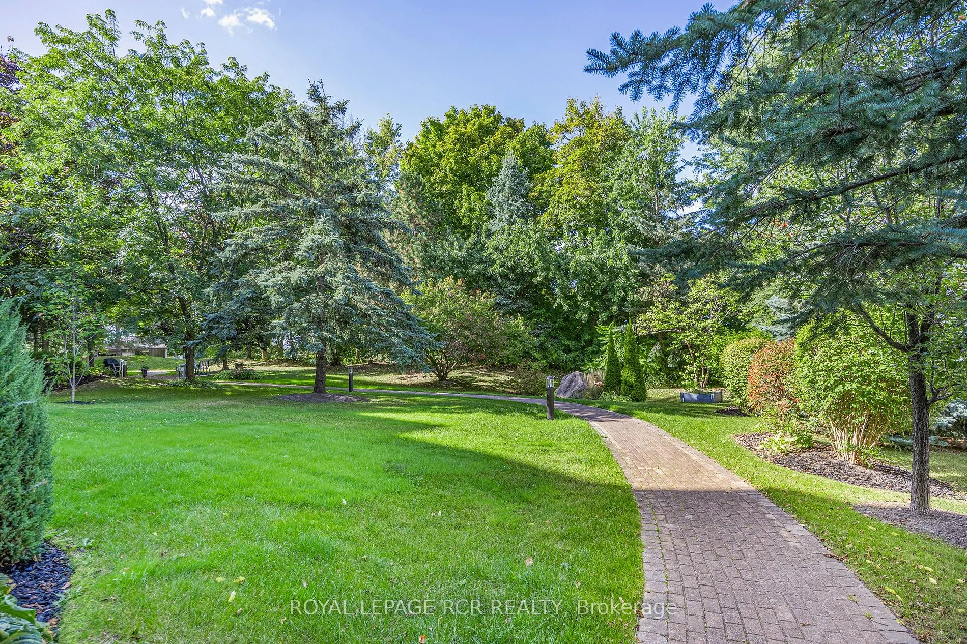 4 Briar Hill Heights, #205