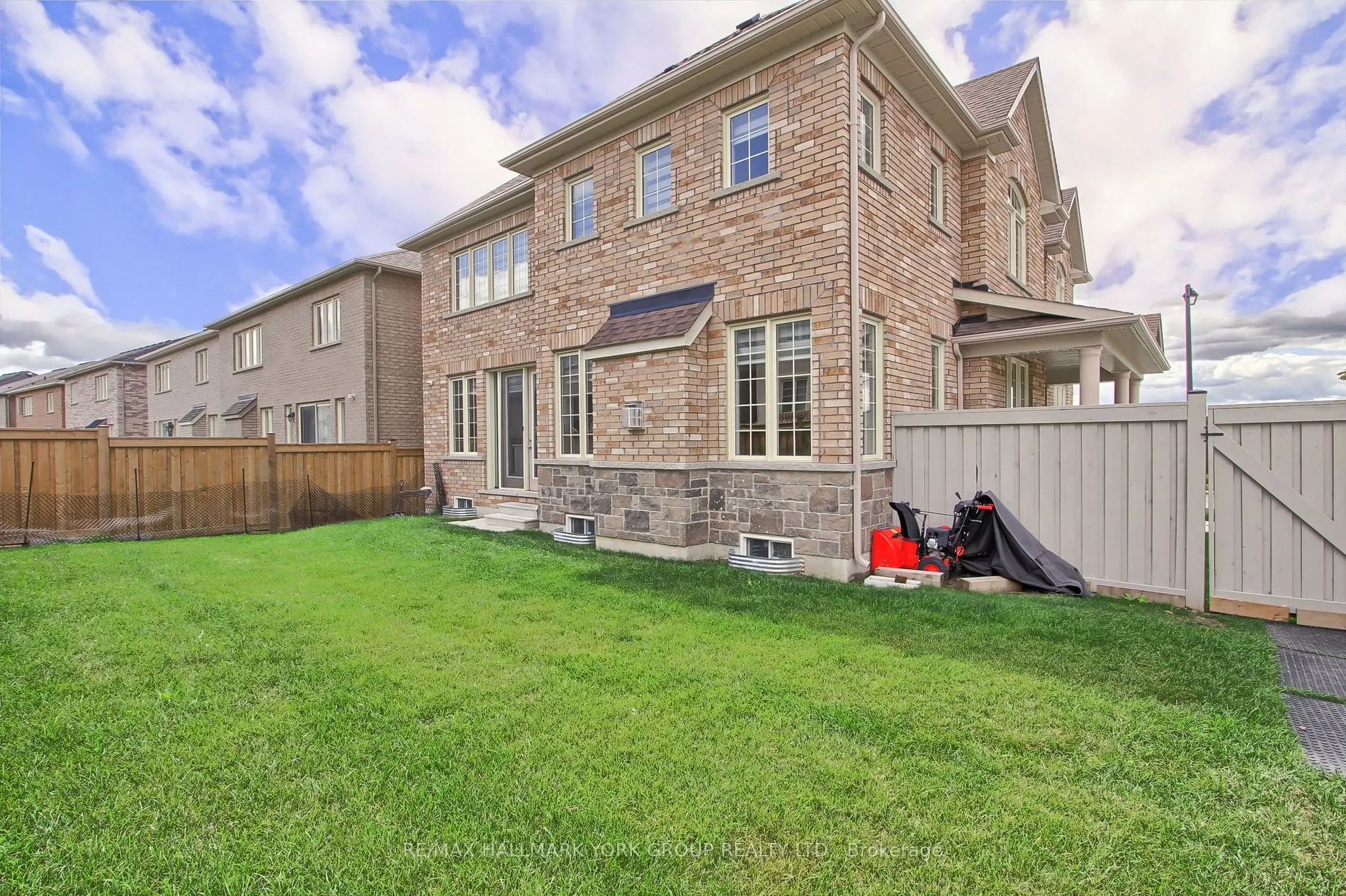 190 Walter English Drive