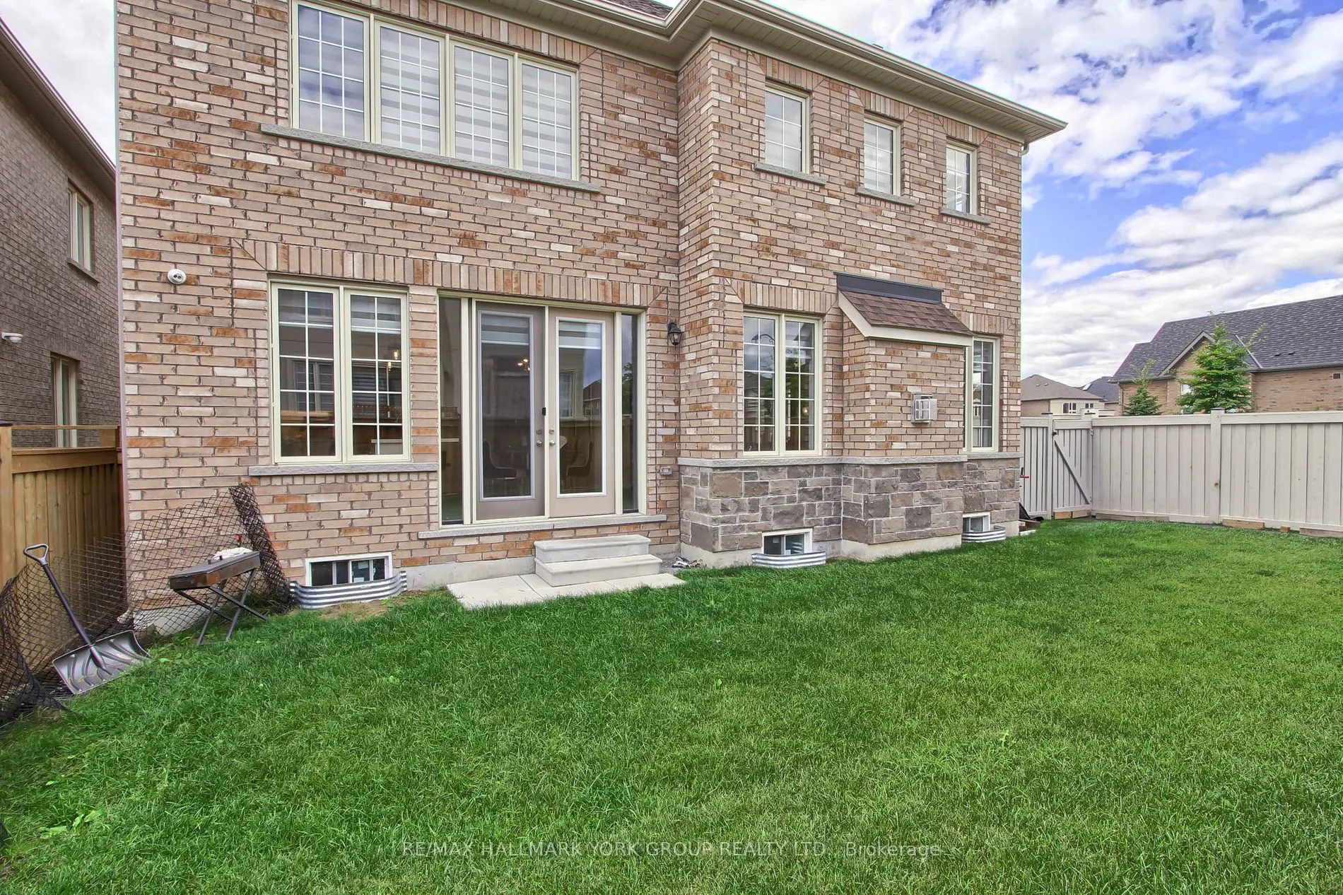 190 Walter English Drive