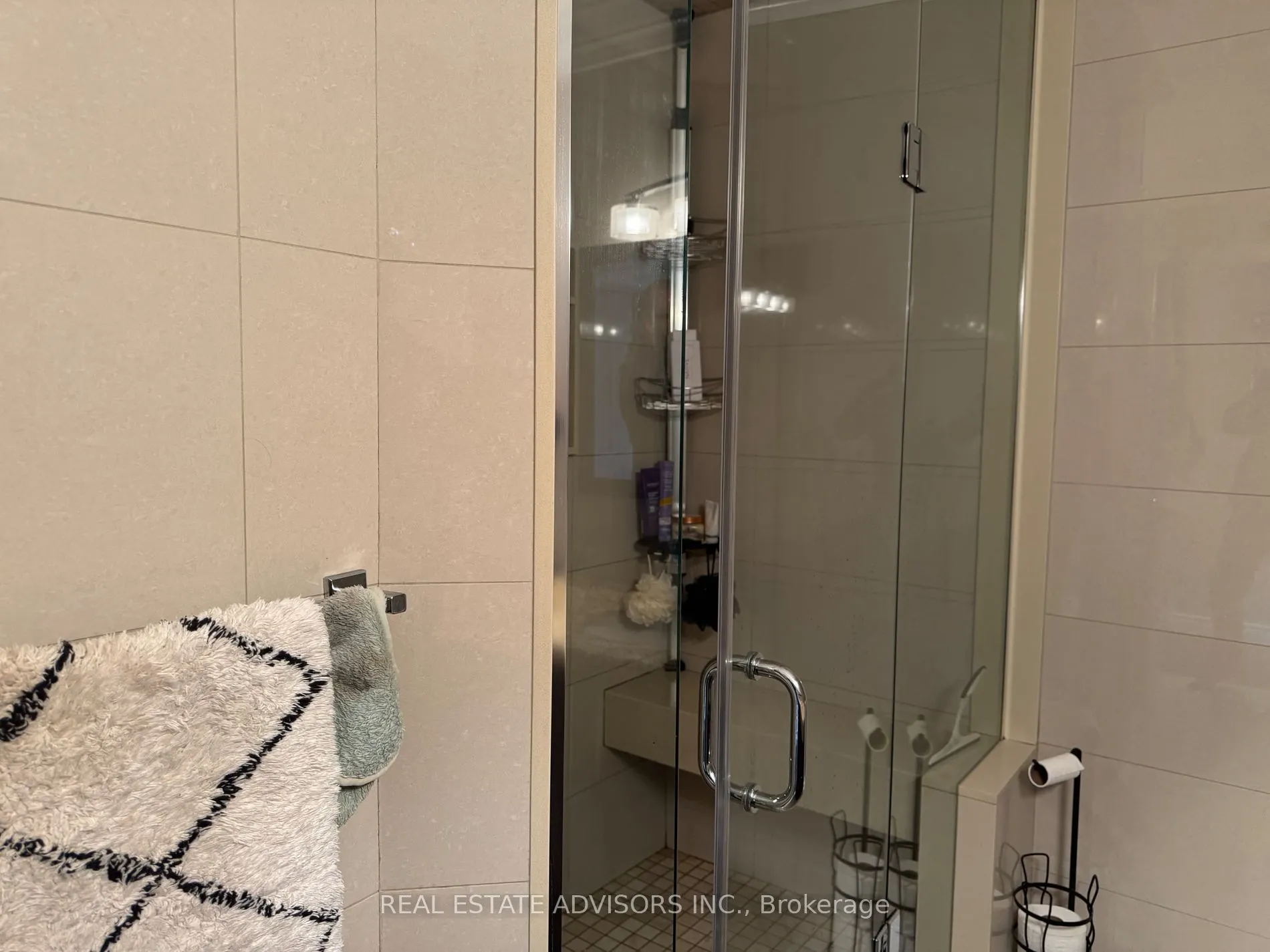 17 Agincourt Rd