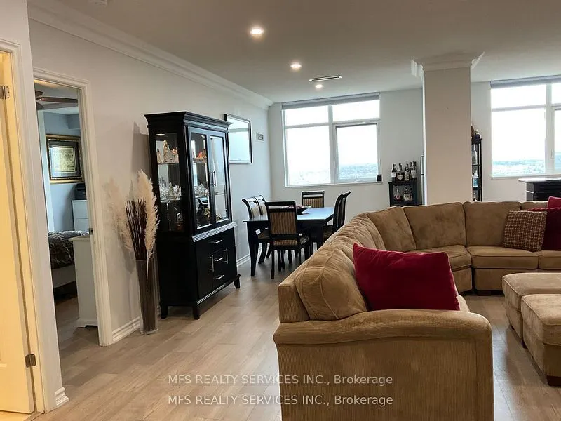 9235 Jane Street, #1601