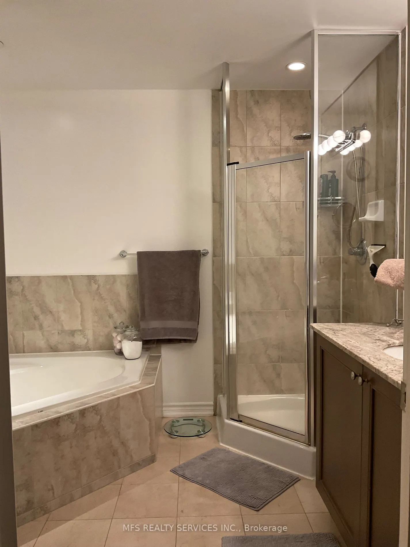 9235 Jane Street, #1601