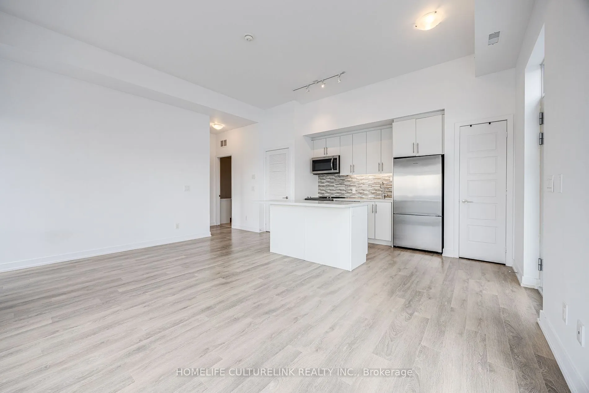 261 Broward Way, #37