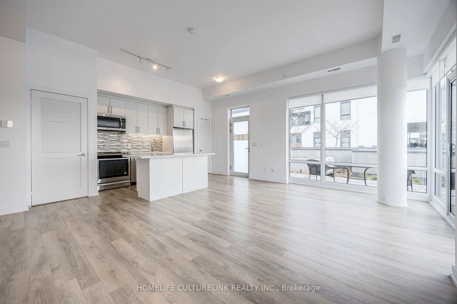 261 Broward Way, #37
